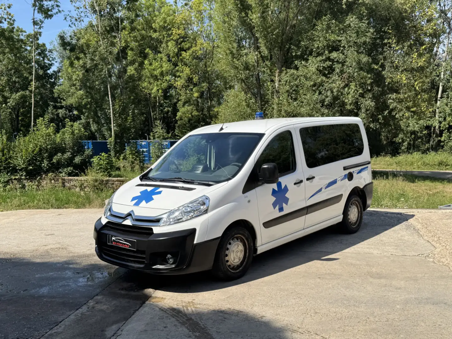 Citroen Jumpy 2.0HDI 130CV AMBULANCE Weiß - 2