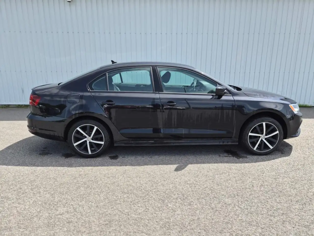 Volkswagen Jetta снимка Volkswagen Jetta