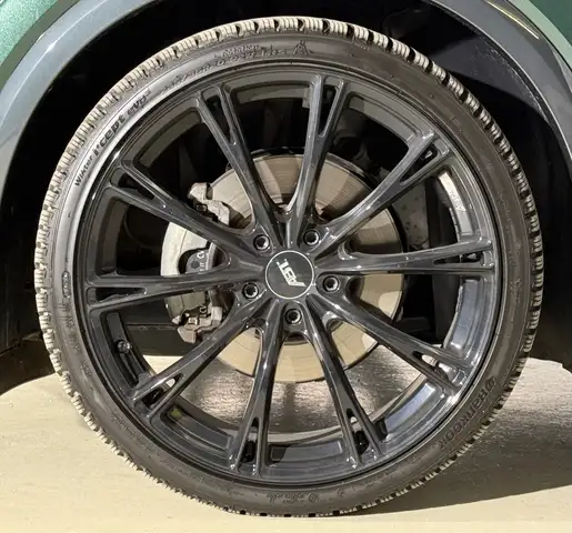Audi Q2 view 6