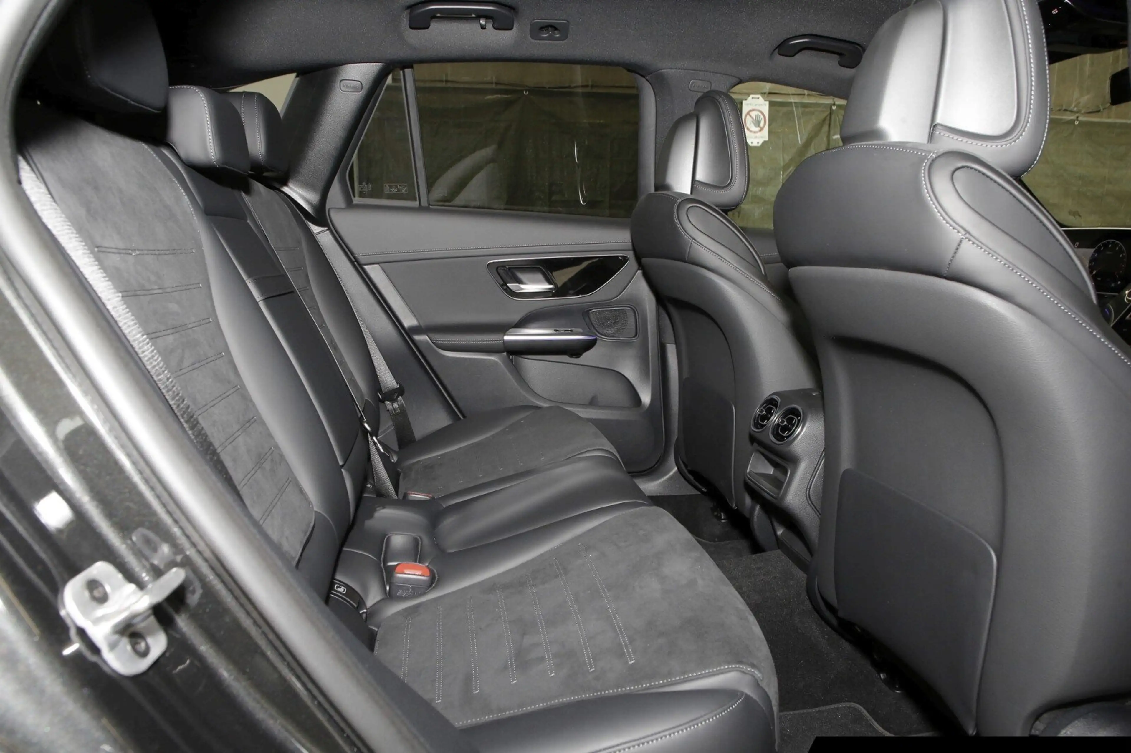 Mercedes-Benz GLC 200 GLC 200 4M AMG/AHK/Totw./Standheizung/LED — photo 9
