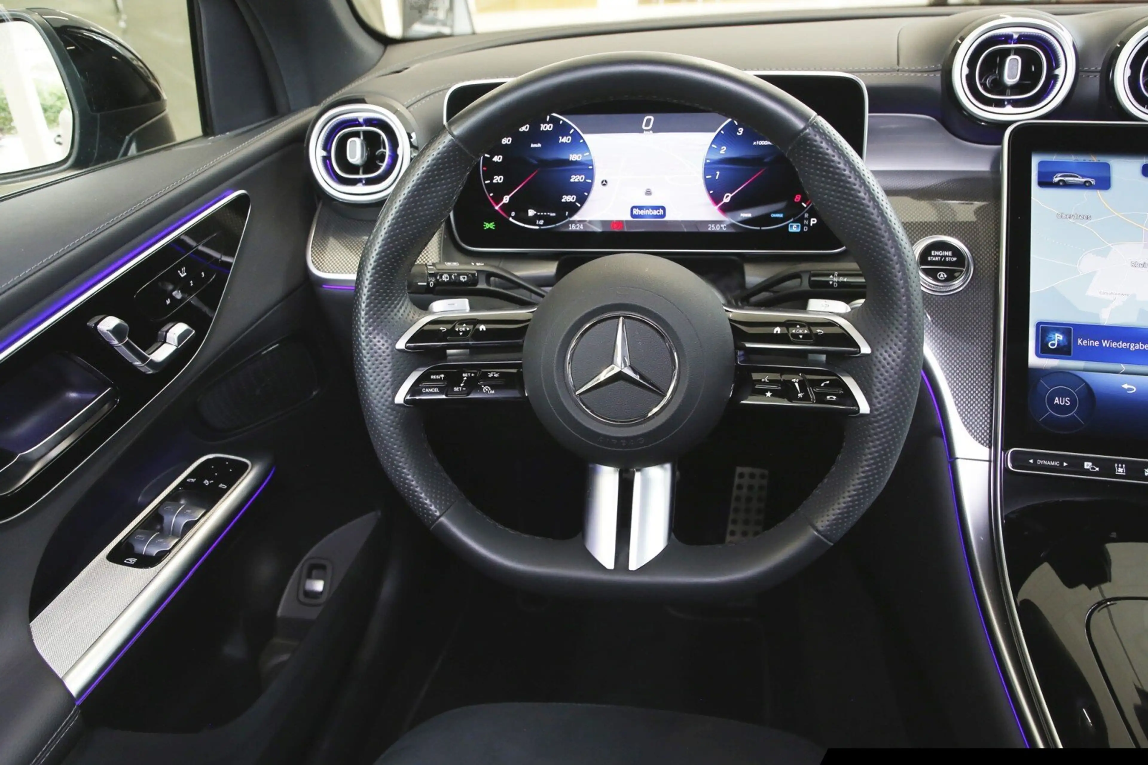 Mercedes-Benz GLC 200 GLC 200 4M AMG/AHK/Totw./Standheizung/LED — photo 11
