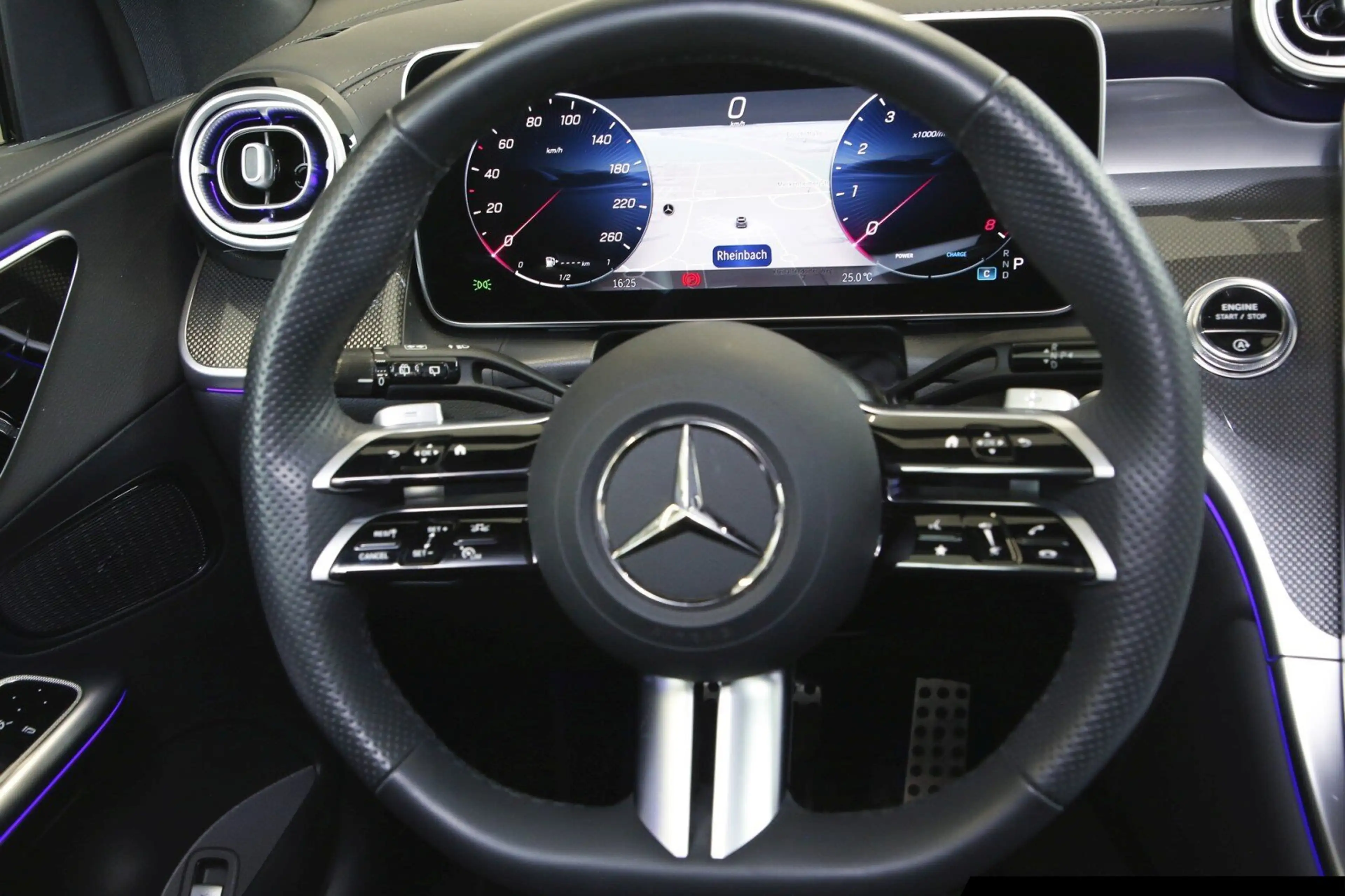 Mercedes-Benz GLC 200 GLC 200 4M AMG/AHK/Totw./Standheizung/LED — photo 13