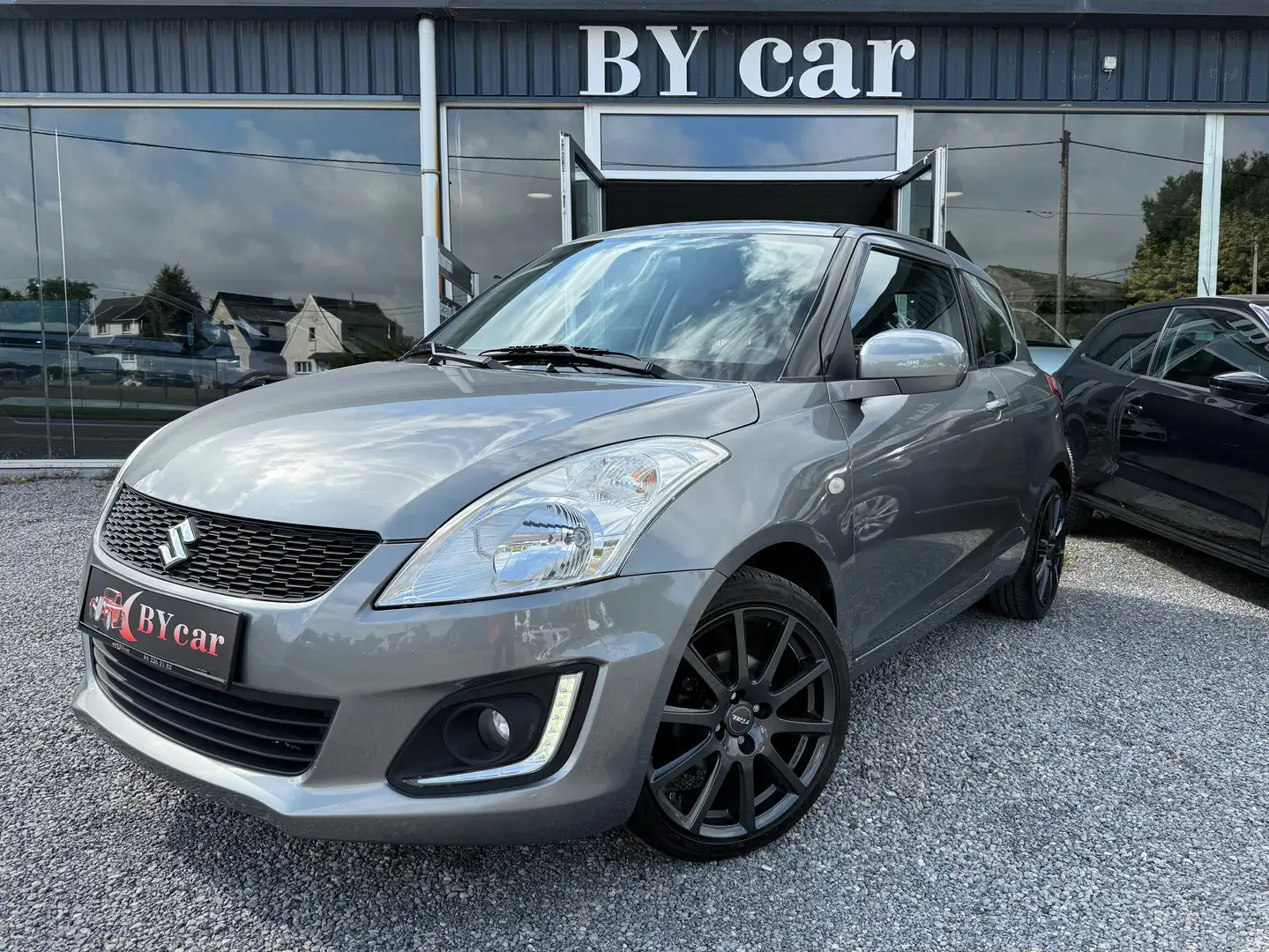 Suzuki Swift 1.2 *GARANTIE 2 ANS* BLUETHOOT Gris - 1