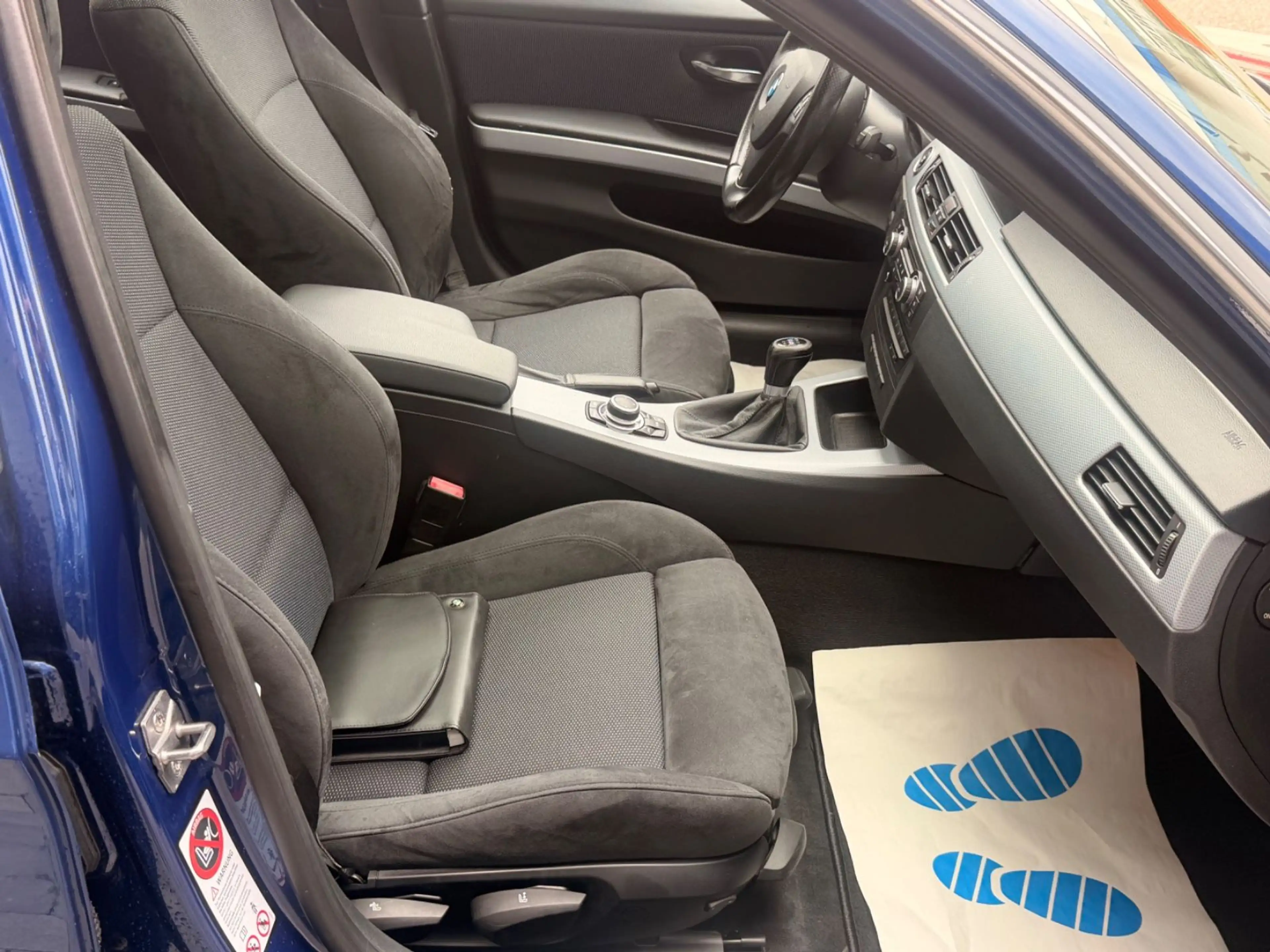 BMW 325 d Touring E91 Schalter-M-Paket — photo 11