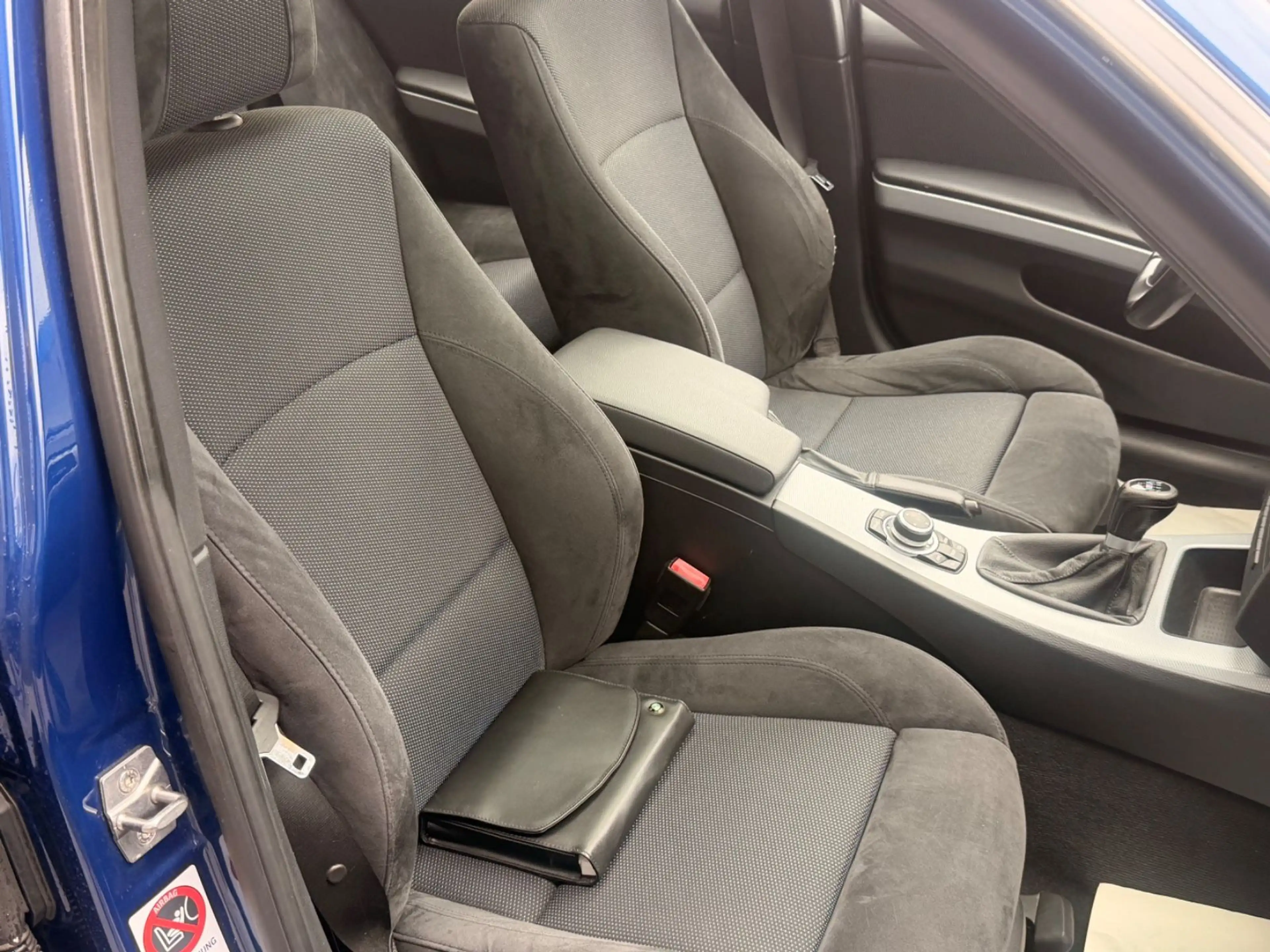 BMW 325 d Touring E91 Schalter-M-Paket — photo 12