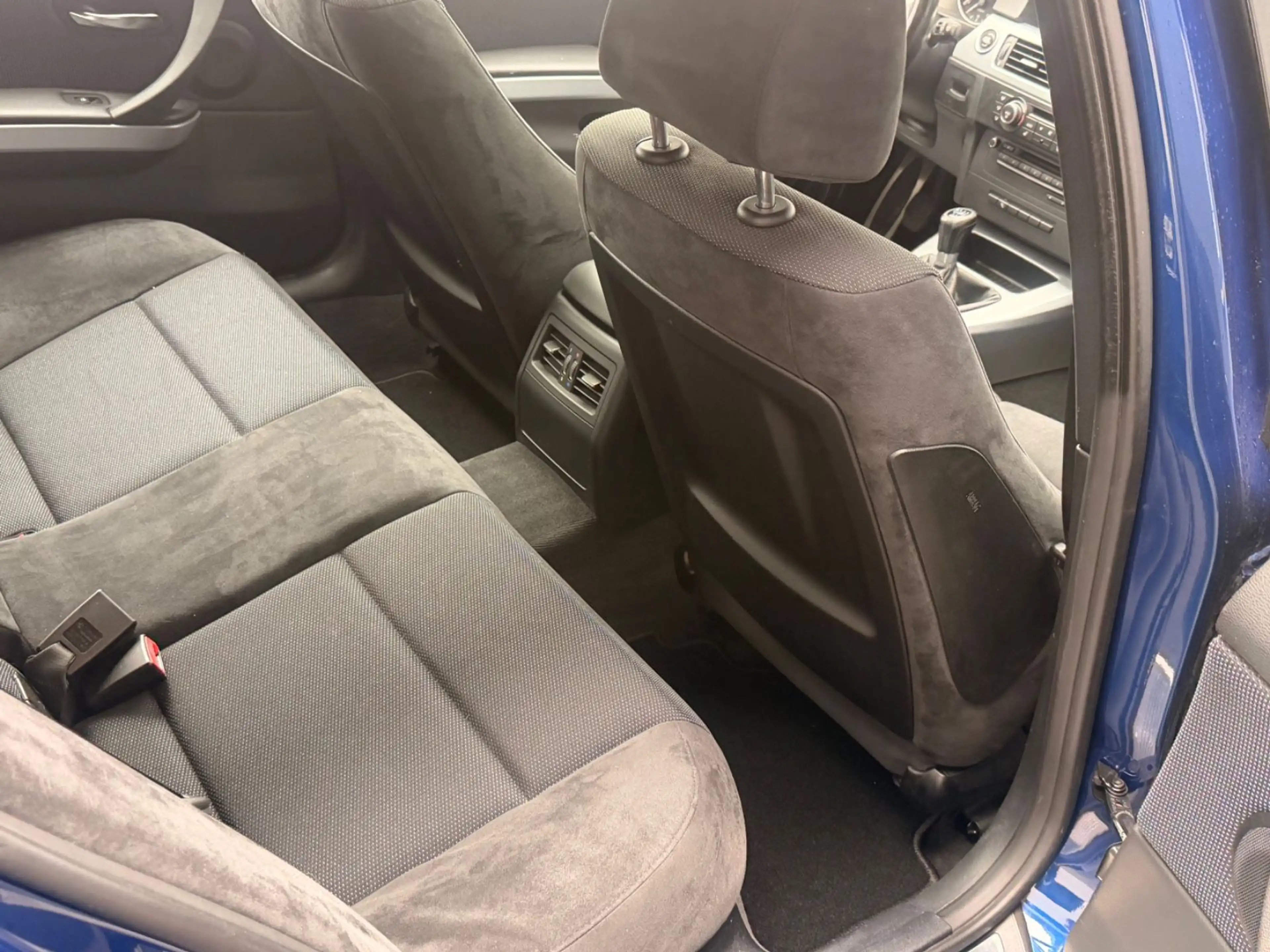 BMW 325 d Touring E91 Schalter-M-Paket — photo 13