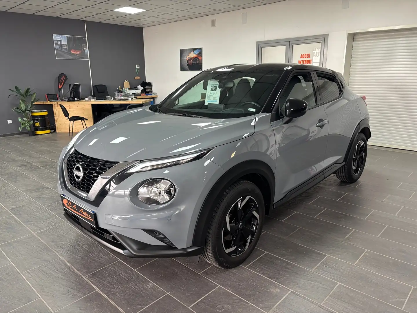 Nissan Juke 1.0 DIG-T 114CH SHADOW 2023.5 Gris - 1
