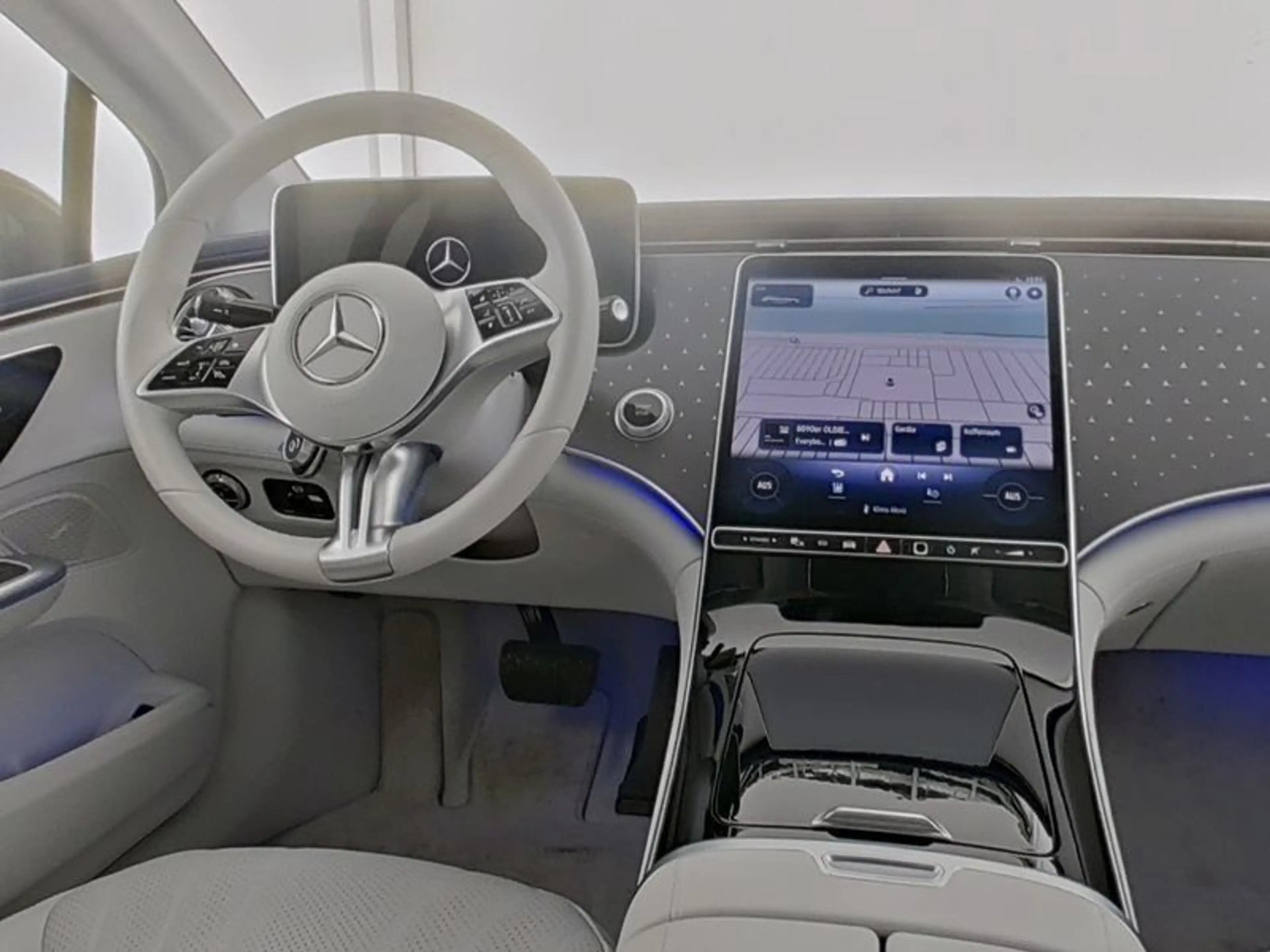 Mercedes-Benz EQE 300 AMG+NIGHT+DIST+AHK+360°+KEY+HEAD-UP+AMBI — photo 6