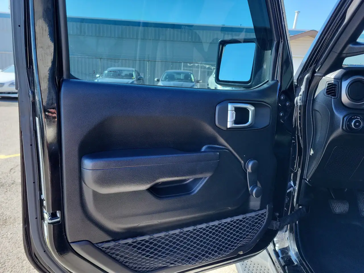 Jeep Wrangler снимка Jeep Wrangler