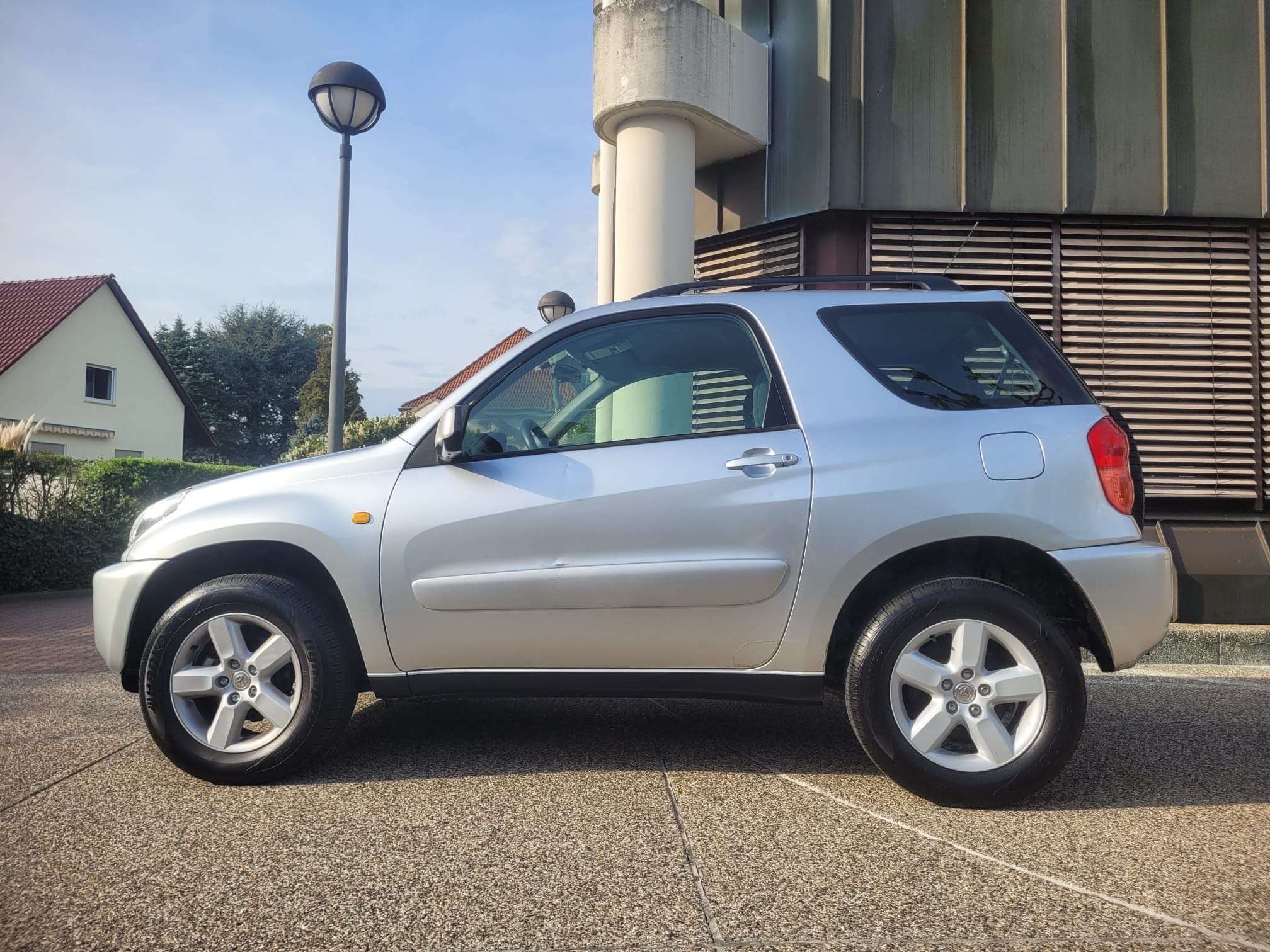 Second hand Toyota Rav4 2.0
