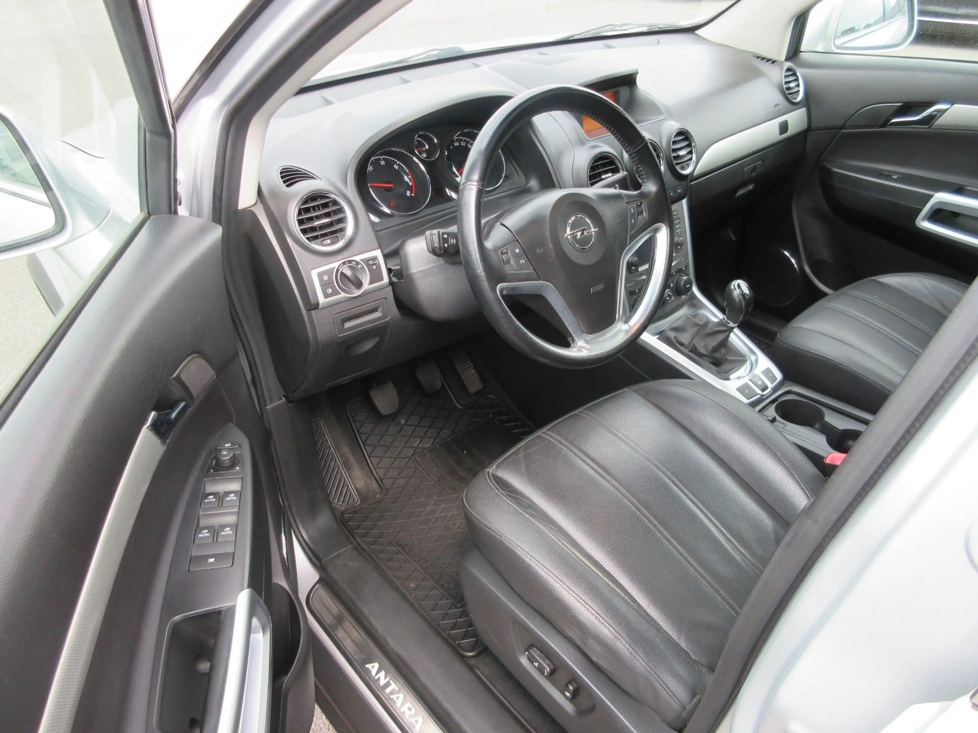 Opel Antara Cosmo 4x4 **incl. GARANTIE** — photo 7