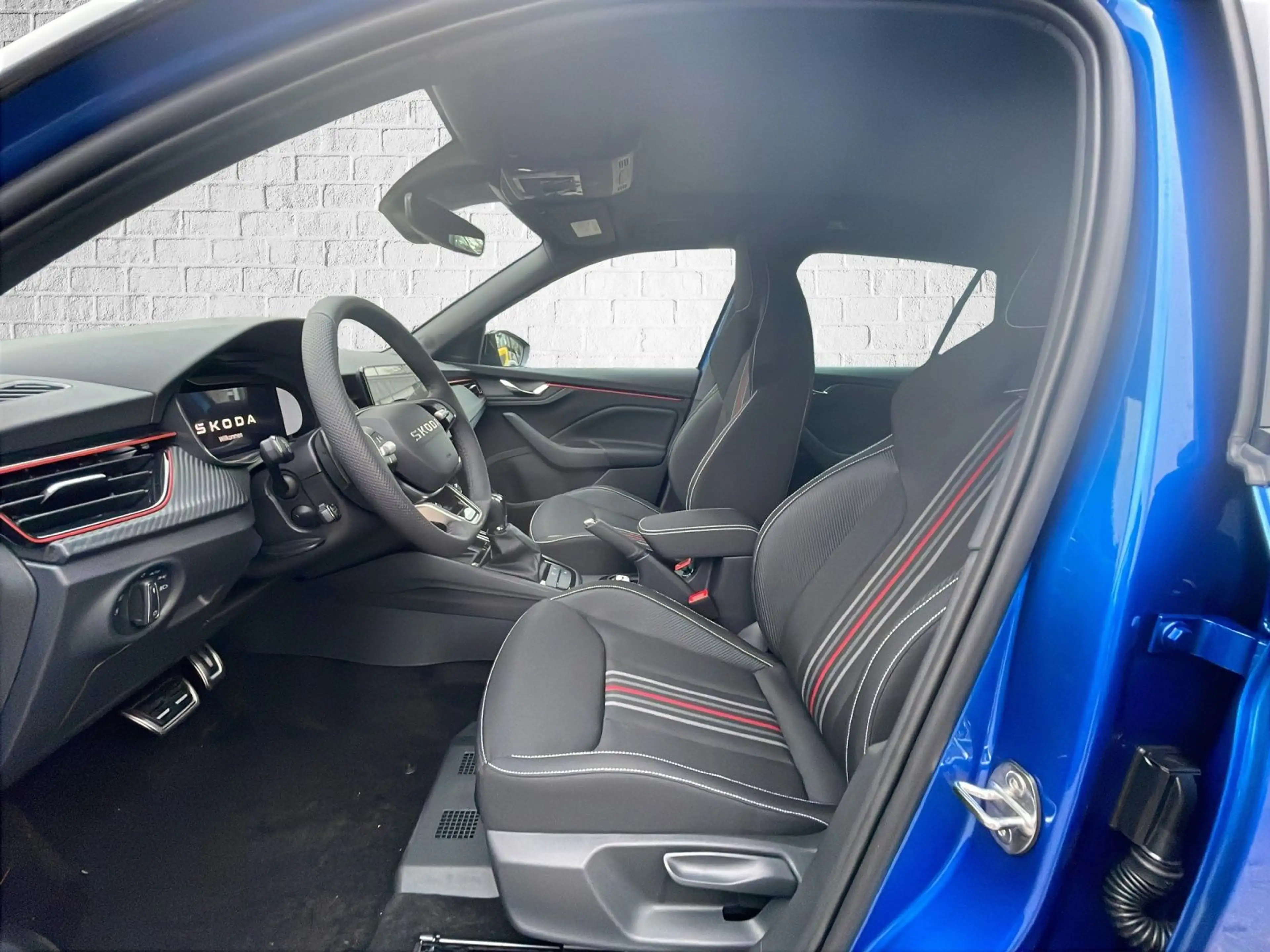 Skoda Kamiq 1.0 TSI DSG - Monte Carlo — photo 10