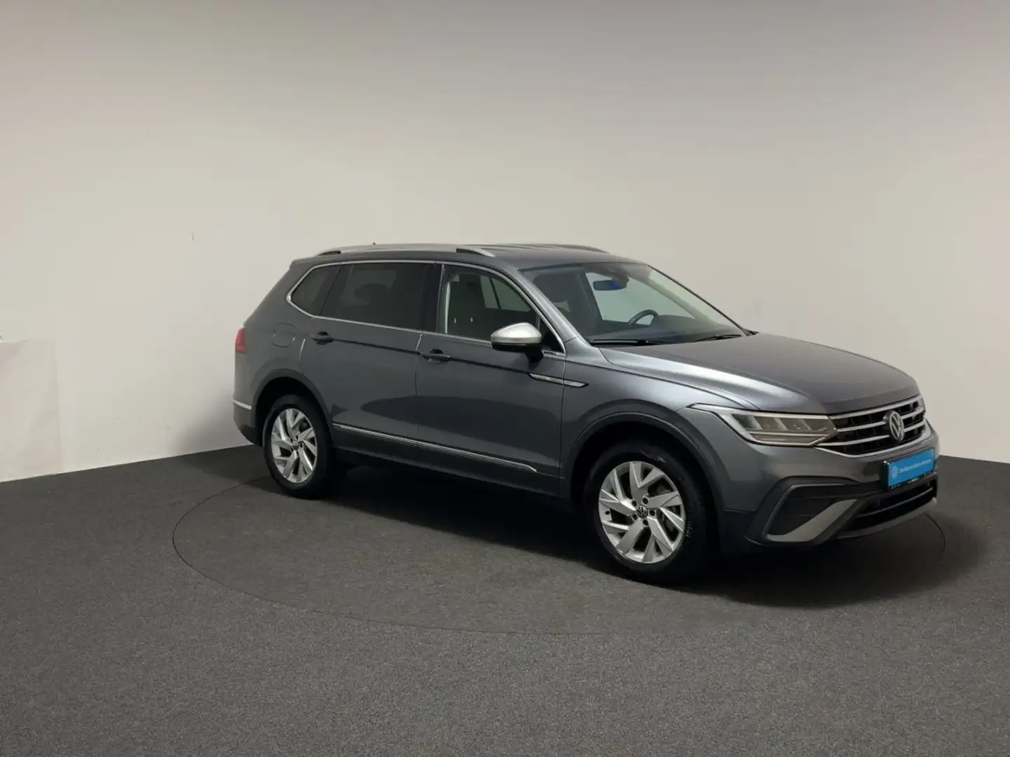 Volkswagen Tiguan Allspace 1:5 TSI DSG Life Klima Navi Einparkhilfe Grau - 2