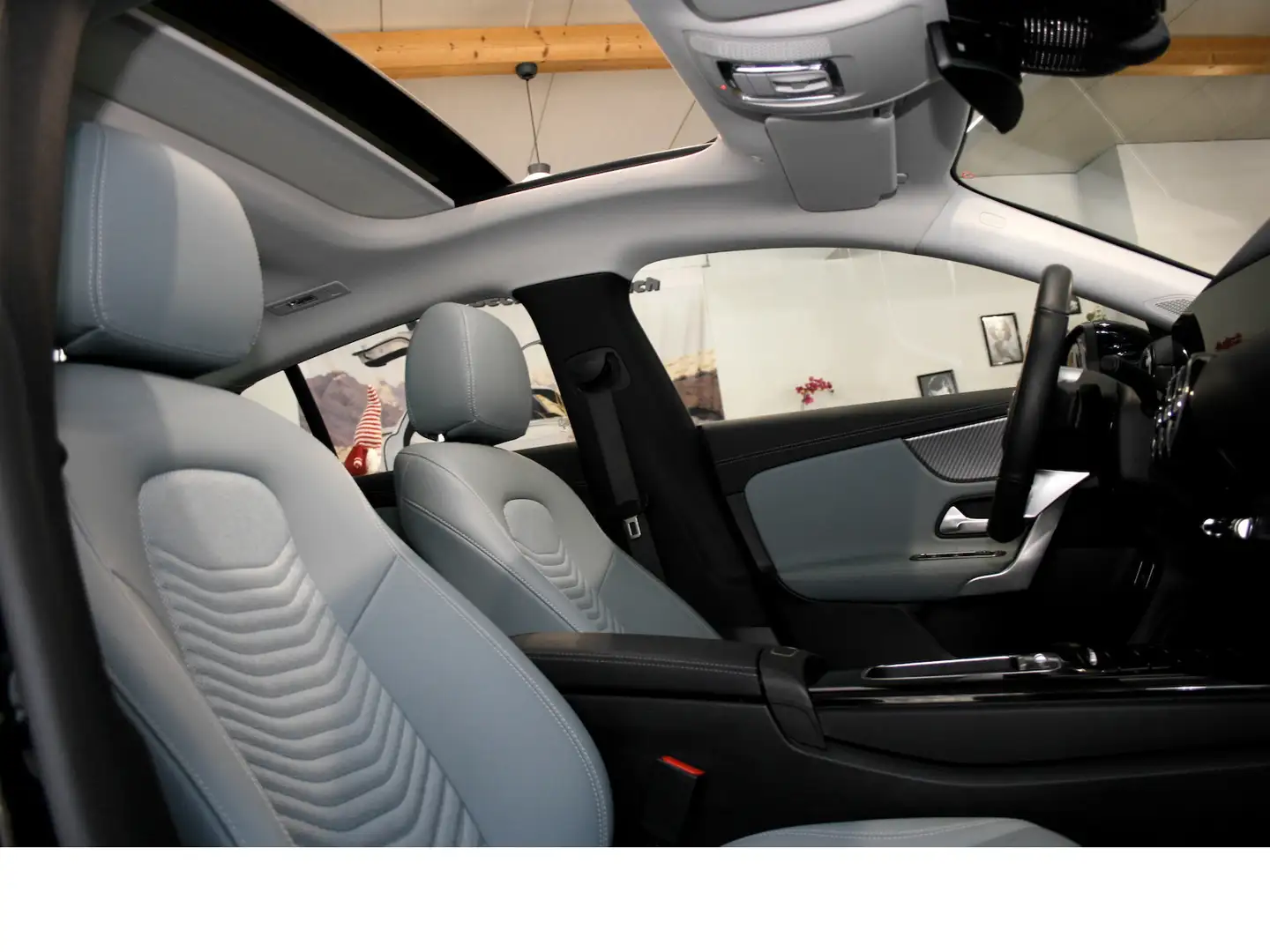 Mercedes-Benz CLA 180 Progres. Advanced *Pano-Dach* Noir - 2