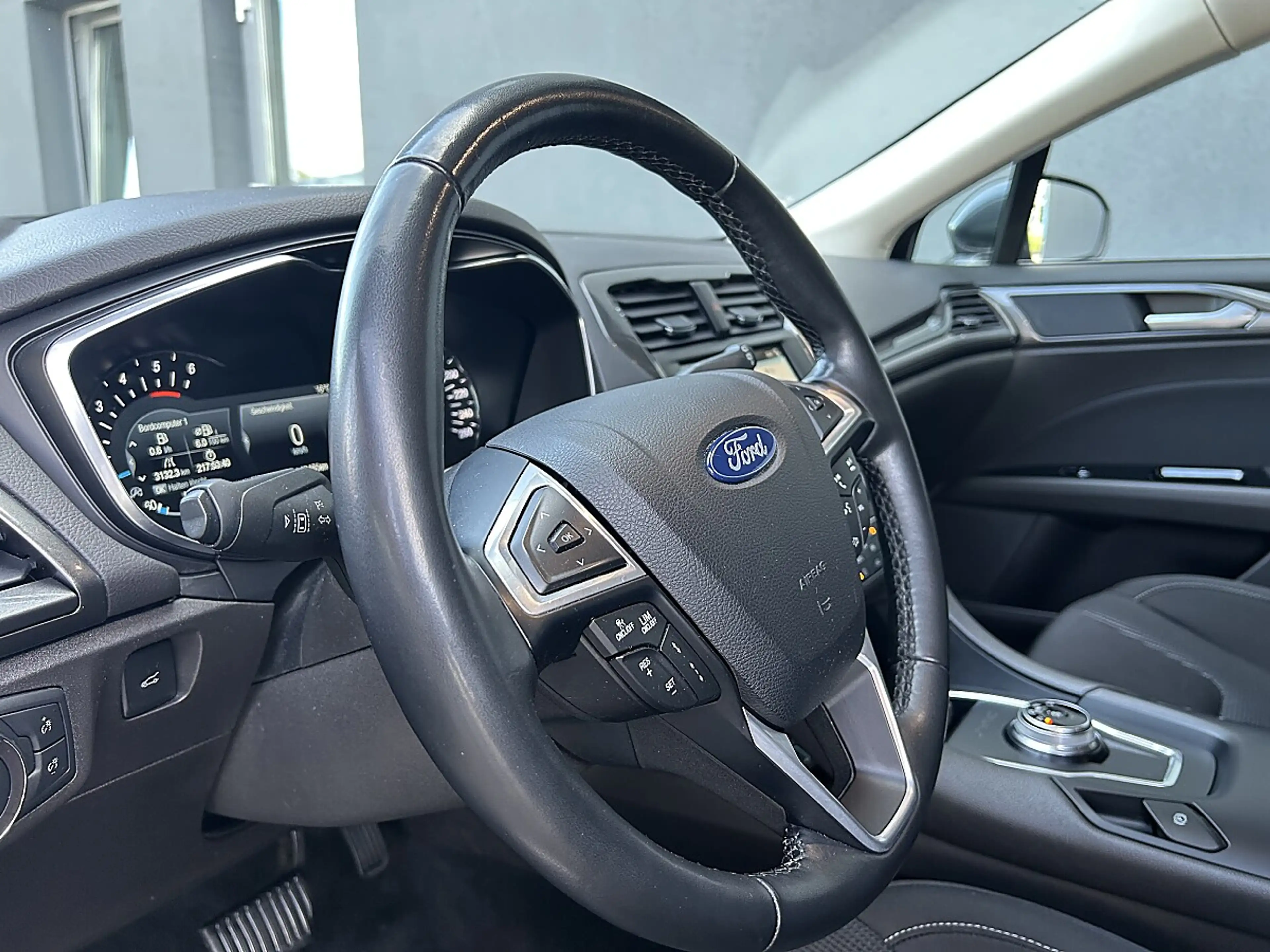 Ford Mondeo Traveller Titanium 2,0 EcoBlue SCR Aut. / TEMPO... — photo 10