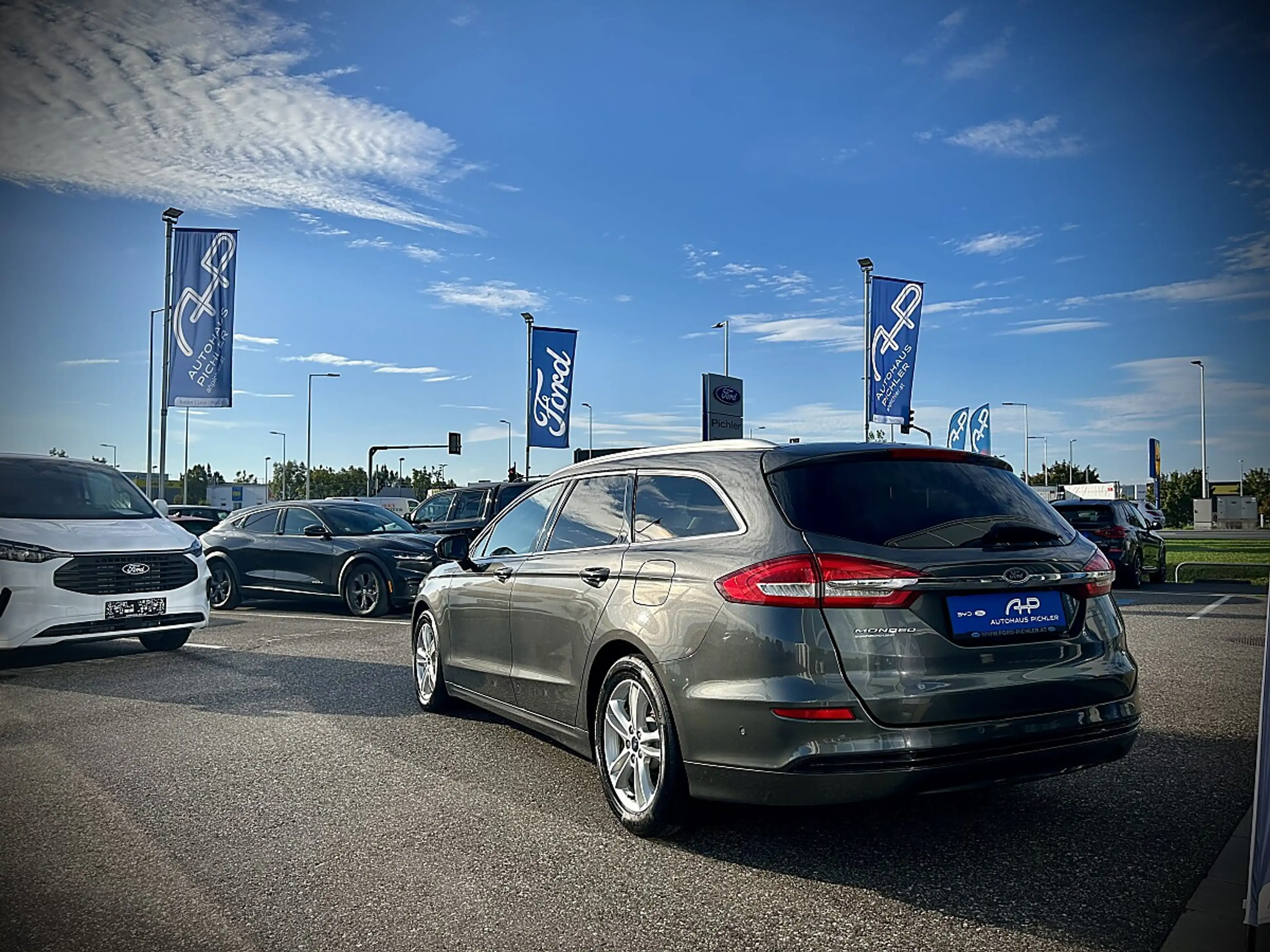 Ford Mondeo Traveller Titanium 2,0 EcoBlue SCR Aut. / TEMPO... — photo 4