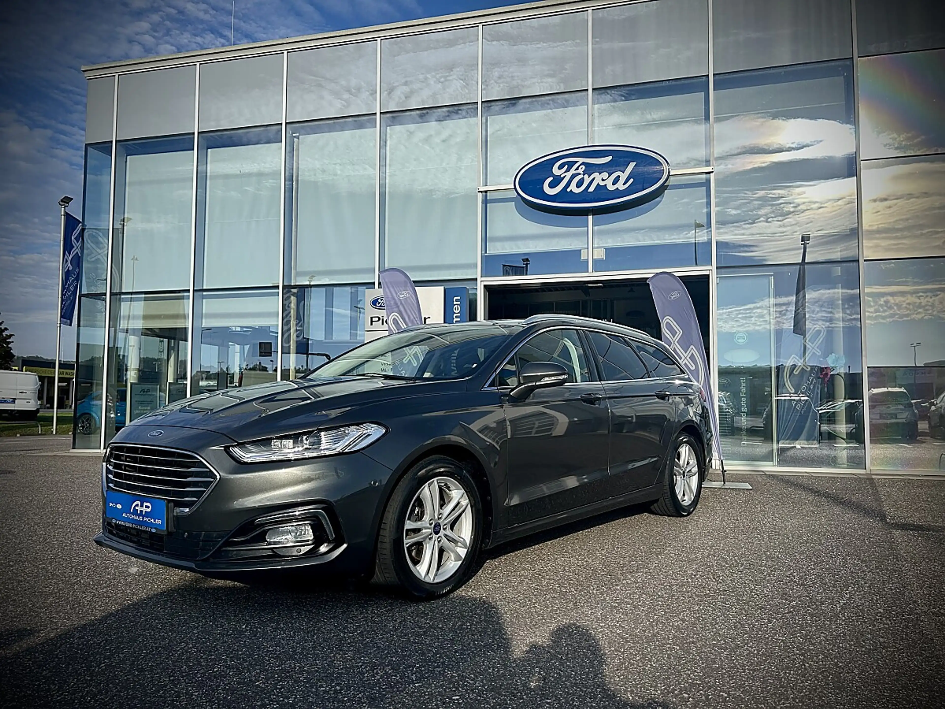 Ford Mondeo Traveller Titanium 2,0 EcoBlue SCR Aut. / TEMPO... — photo 2