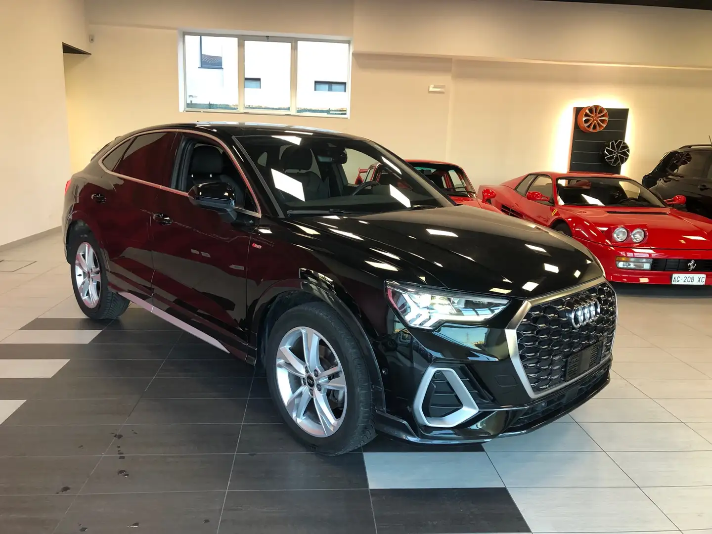 Audi Q3 Sportback 35 2.0 tdi S line edition s-tronic Nero - 2