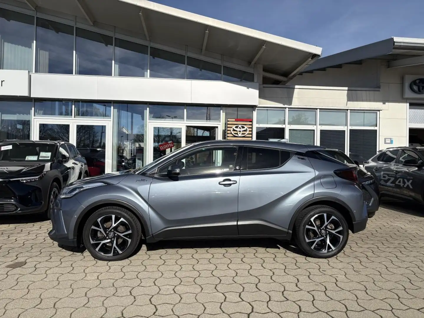 Toyota C-HR Hybrid *Team Deutschland* TOP* - 2
