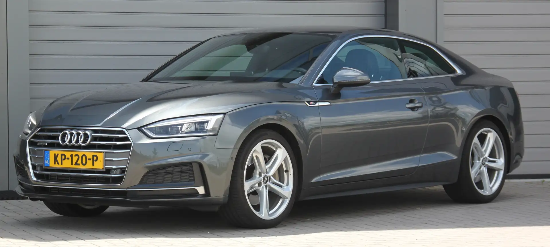 Audi A5 A5 coupe 2.0 Tfsi quattro s-tronic first edition Grijs - 1