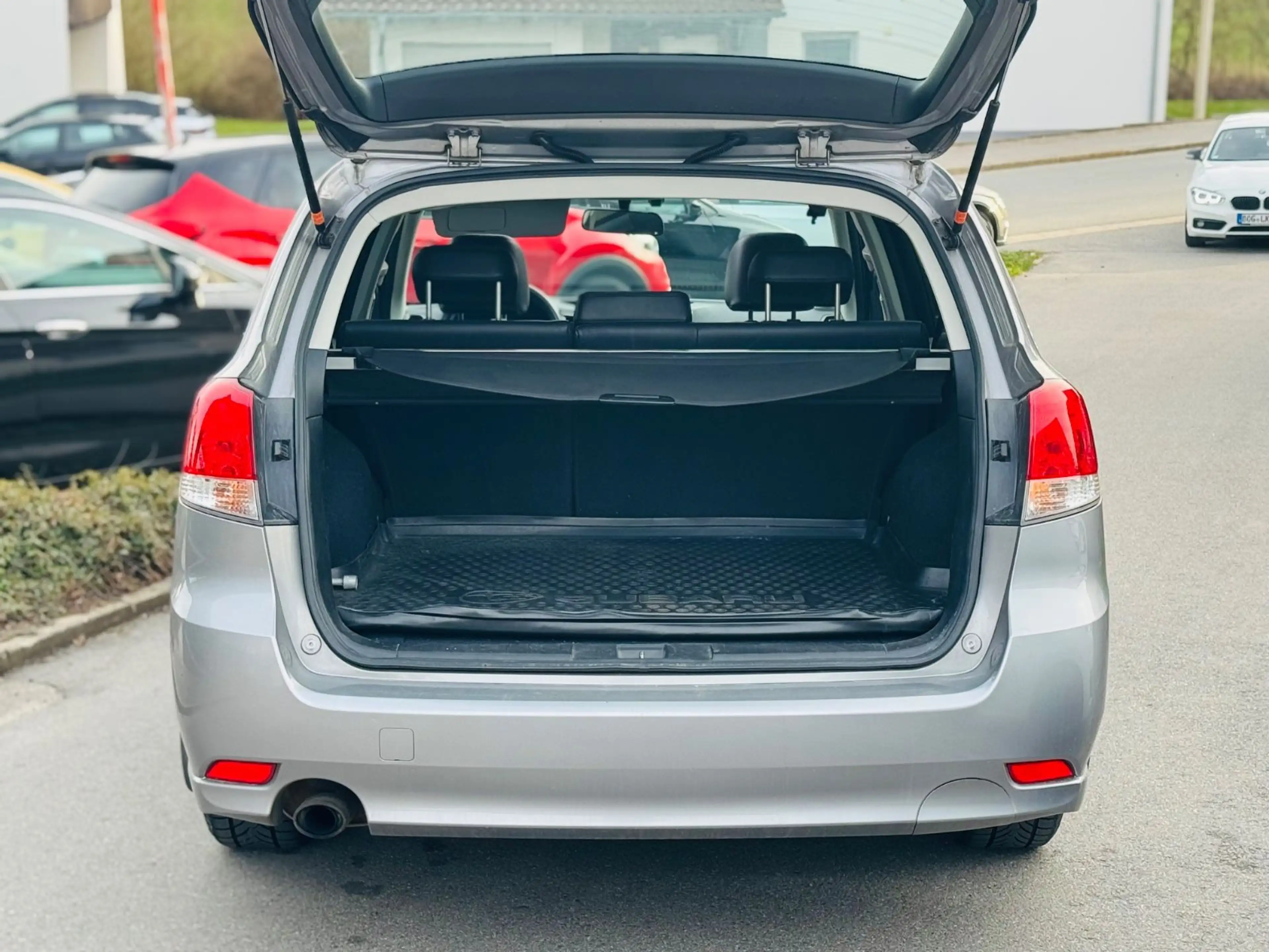 Subaru Legacy Kombi/ Outback Comfort SHZ — photo 10