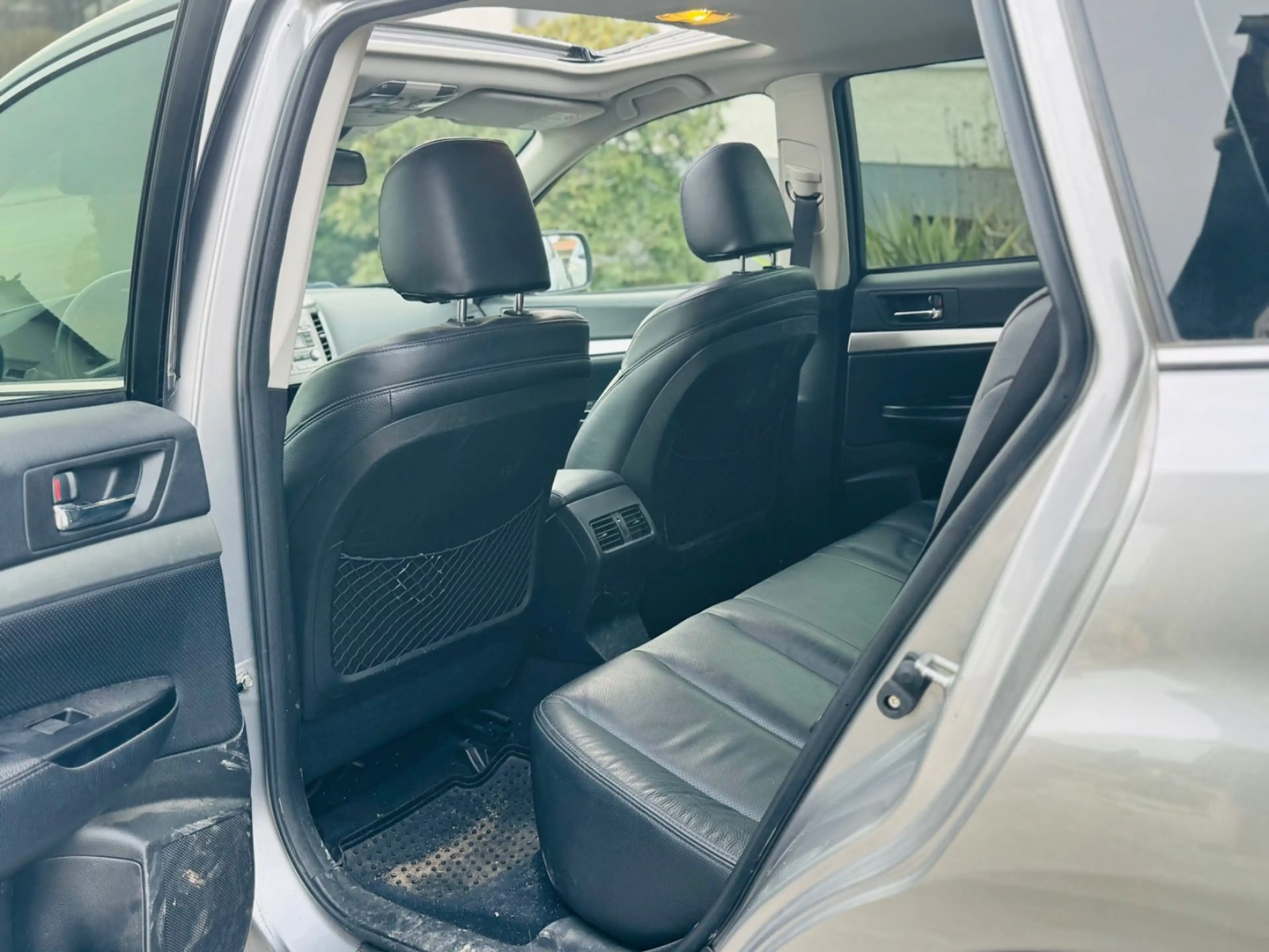Subaru Legacy Kombi/ Outback Comfort SHZ — photo 11