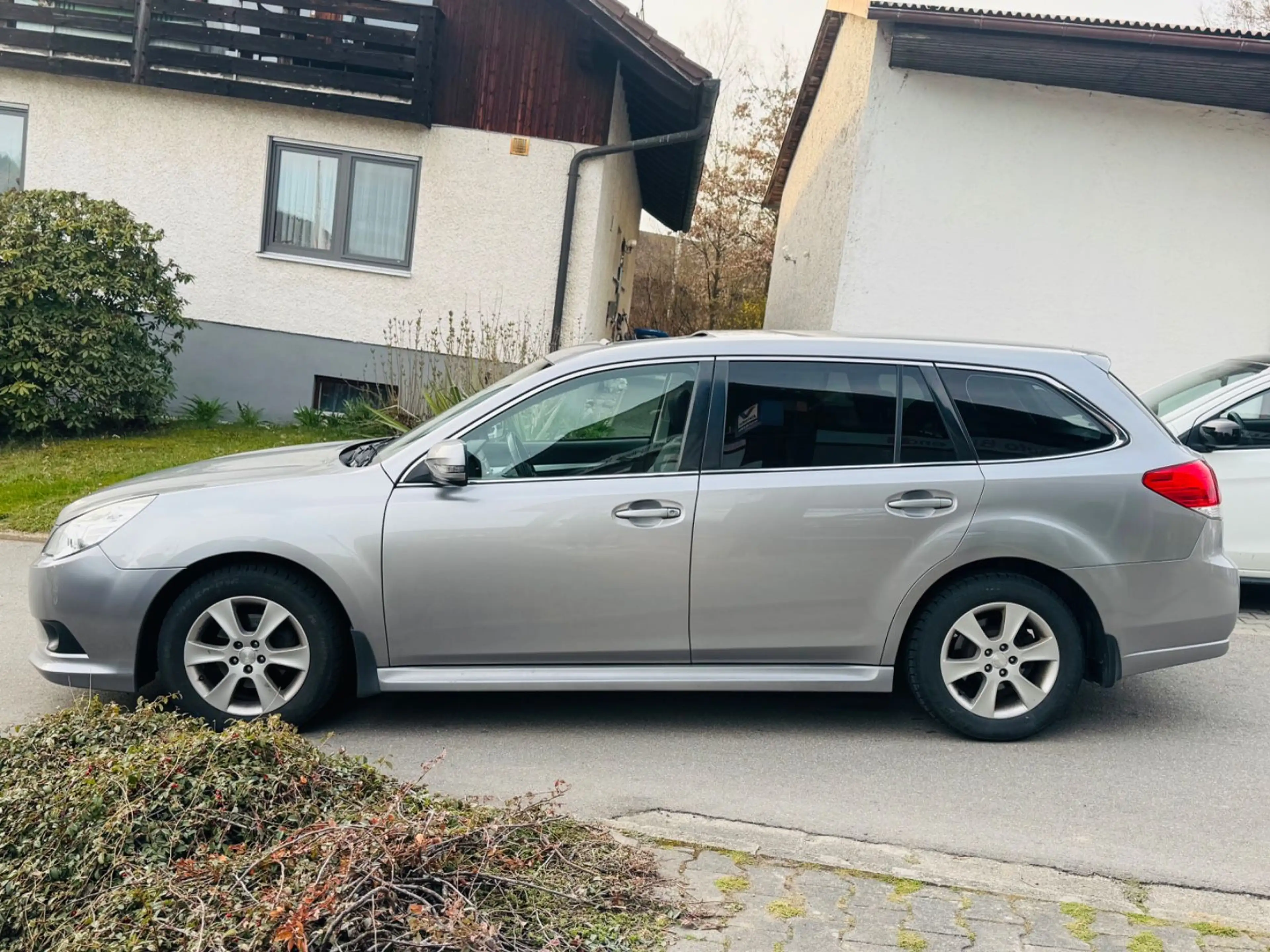 Subaru Legacy Kombi/ Outback Comfort SHZ — photo 4