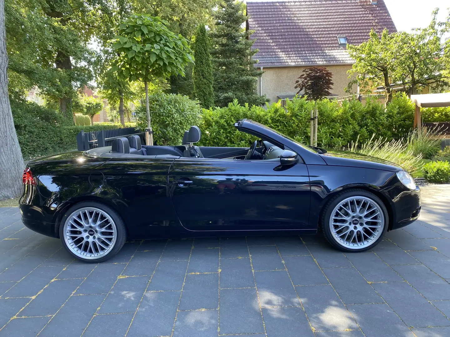 Volkswagen Eos 2.0 TSI DSG Individual black - 2