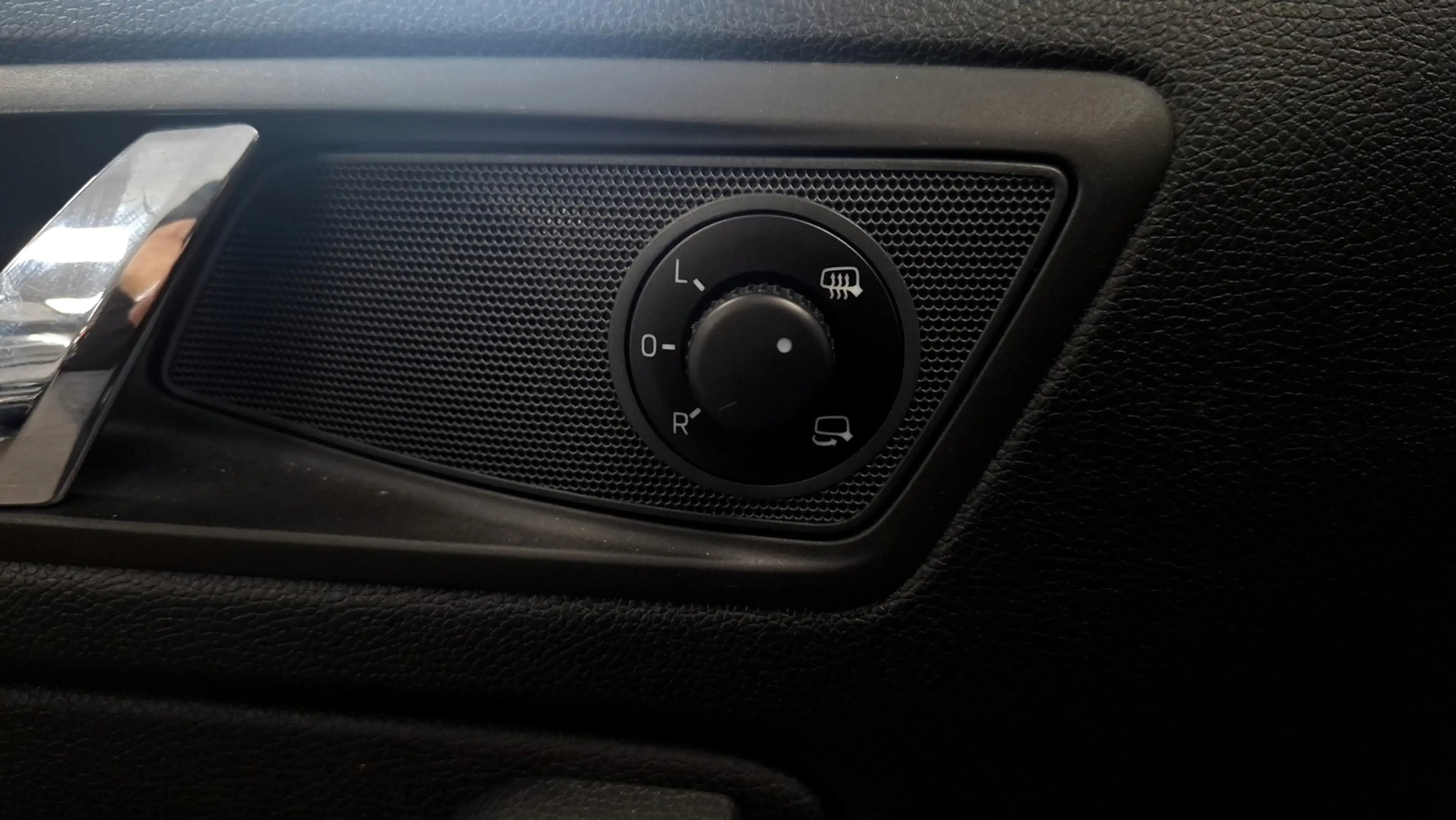 Skoda Yeti Outdoor 1.2 TSI Elegance — photo 14