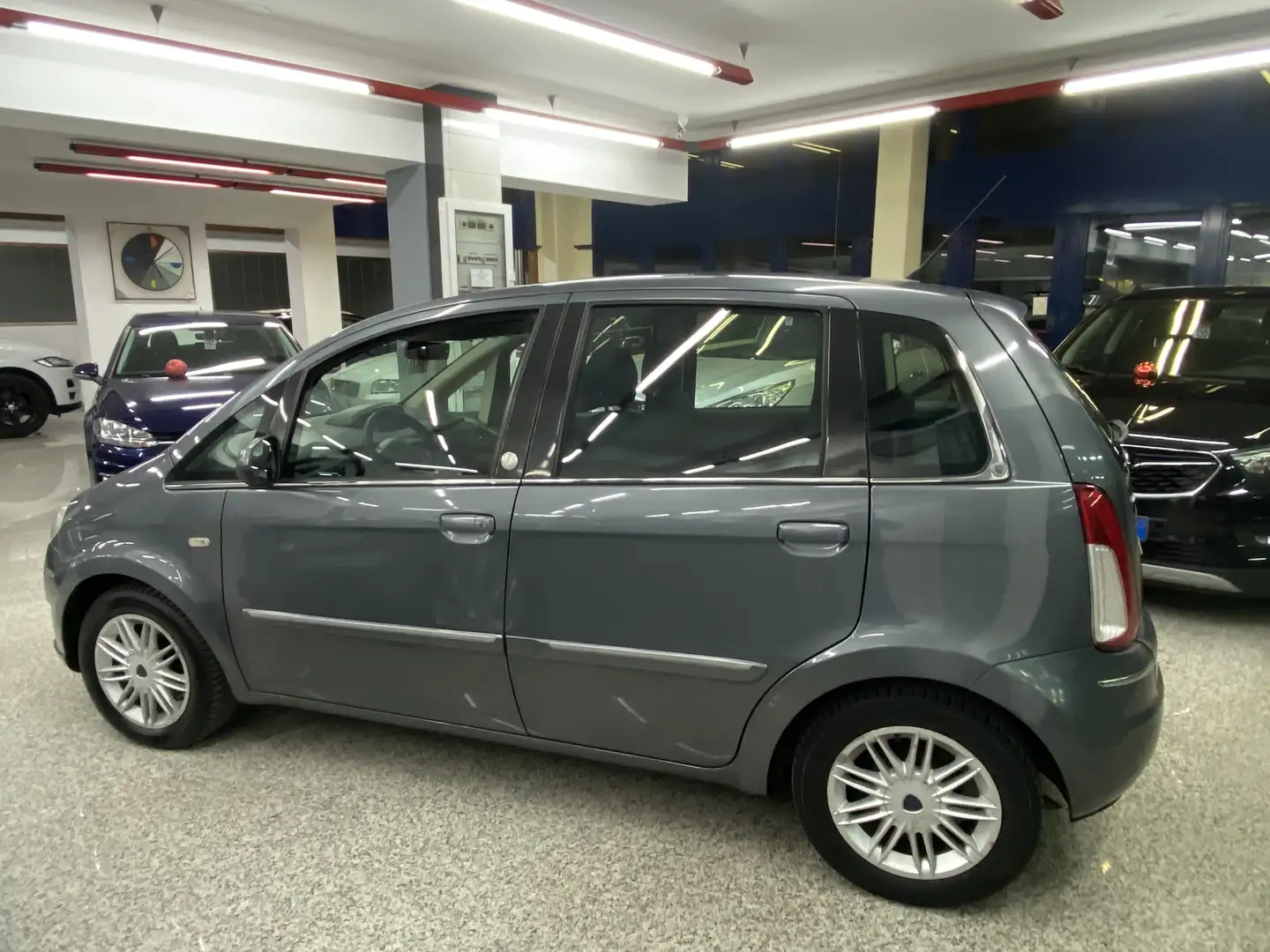 Lancia MUSA 1.4 8v Oro ecochic Gpl Grigio - 2