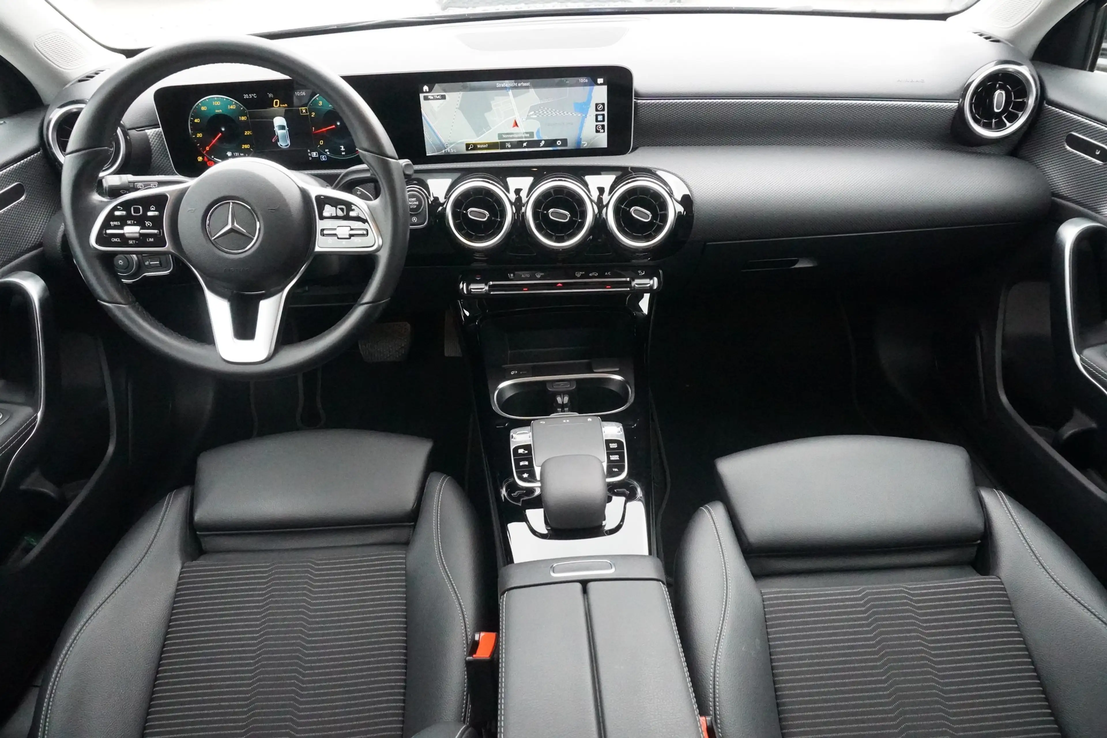 Mercedes-Benz A 180 A180 Progressive 7G-DCT LED Navi AHK Kamera PDC — photo 11