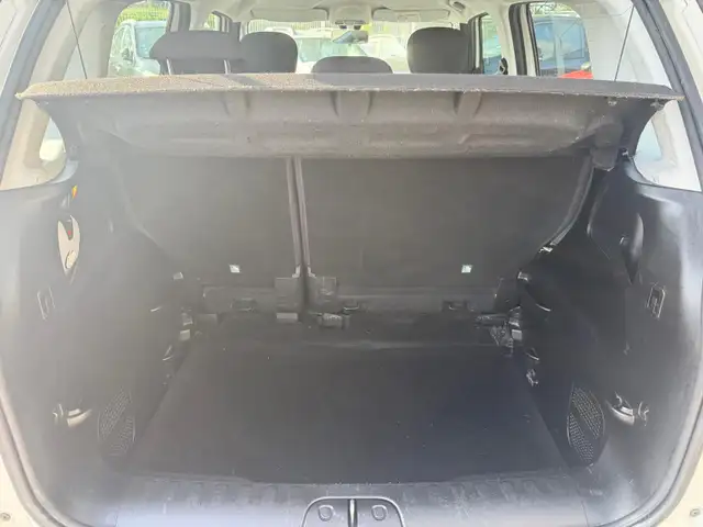 Fiat 500l view 11