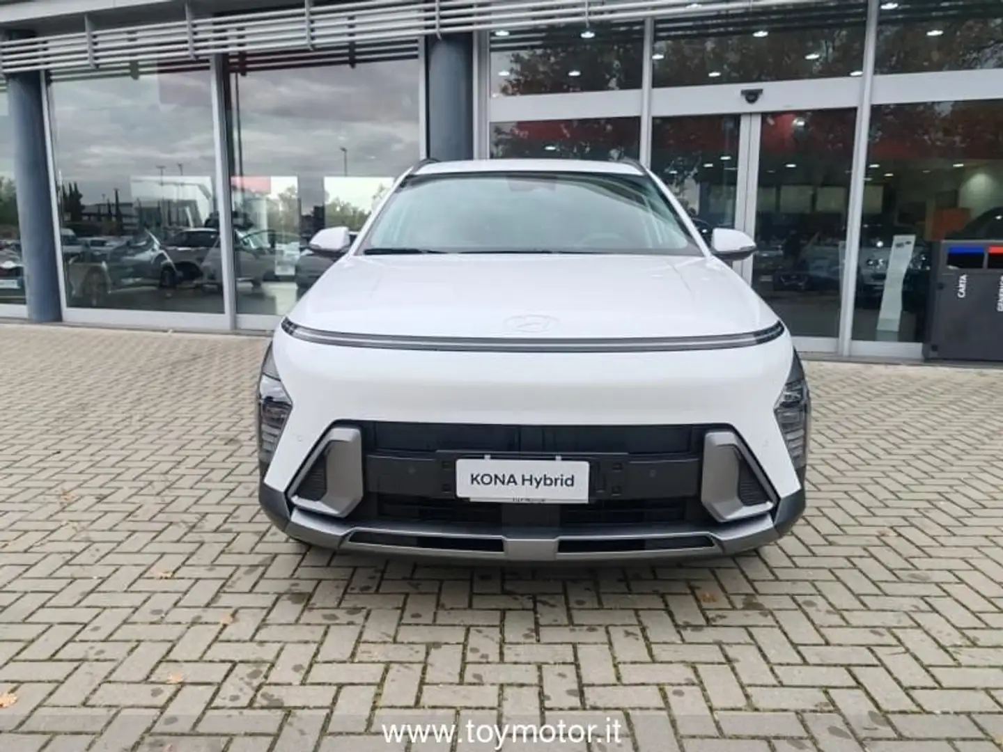 Hyundai KONA 2ªs. (2023-) HEV 1.6 DCT XLine Bianco - 2