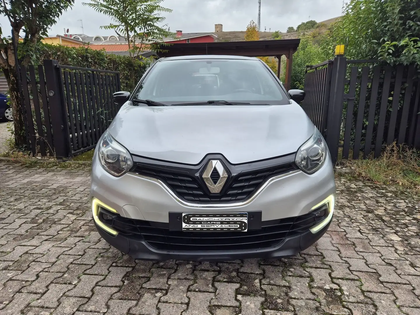 Renault Captur Captur 1.5 dci 90cv edc automatica Argento - 1