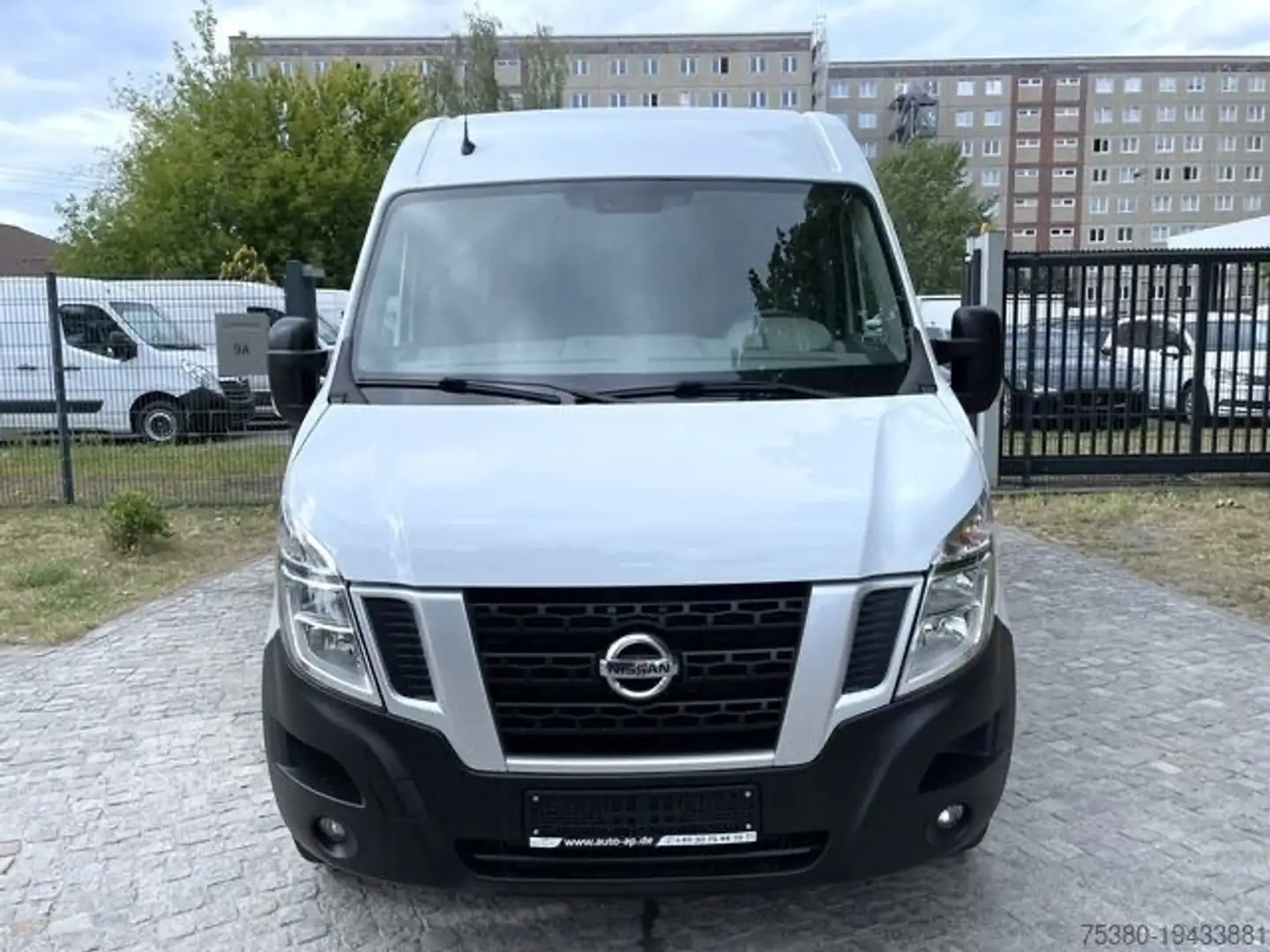 Nissan NV400 2.3 dCi L2H2 Business (E6) - 1