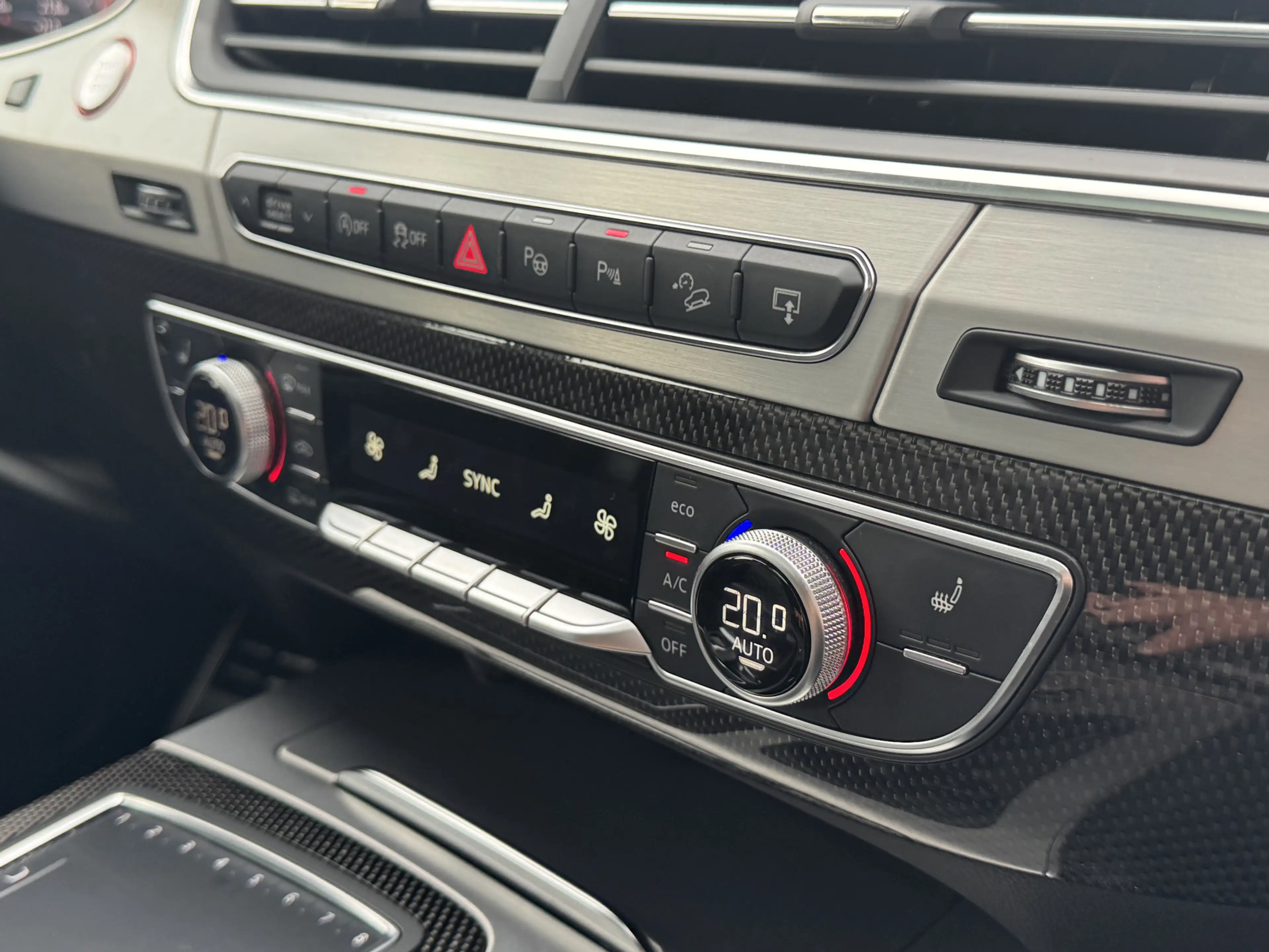 Audi SQ7 4.0 V8 TDI 435pk Quattro Pro Line + Black Optiek V — photo 38