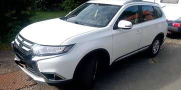 Outlander 2.0i 2WD Intense