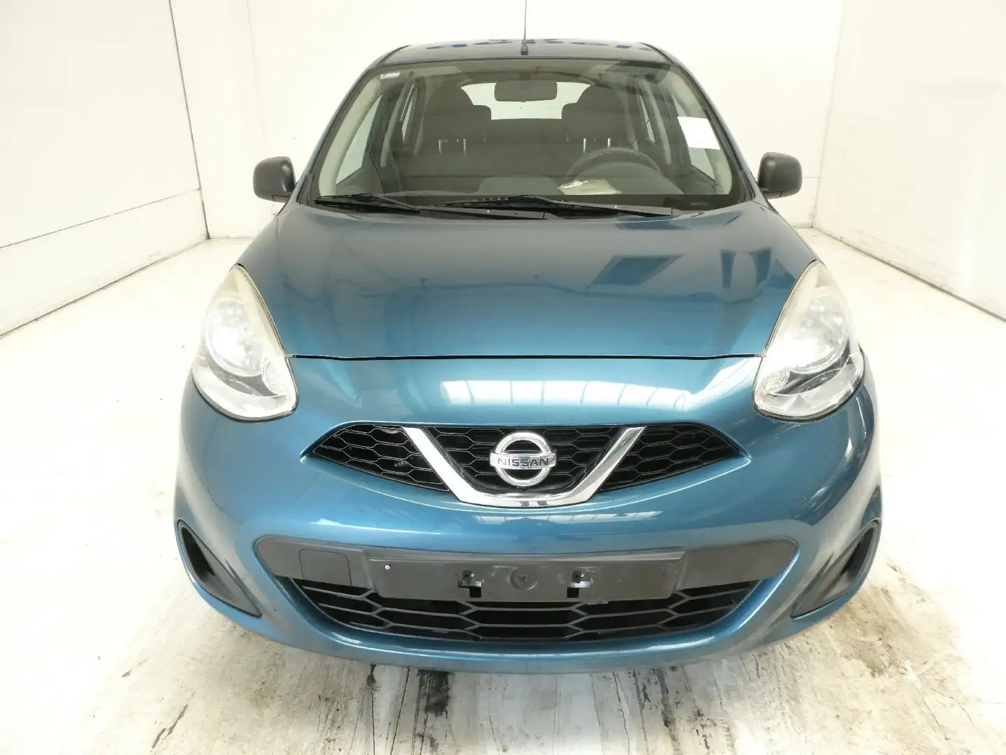 Nissan Micra Azul - 2