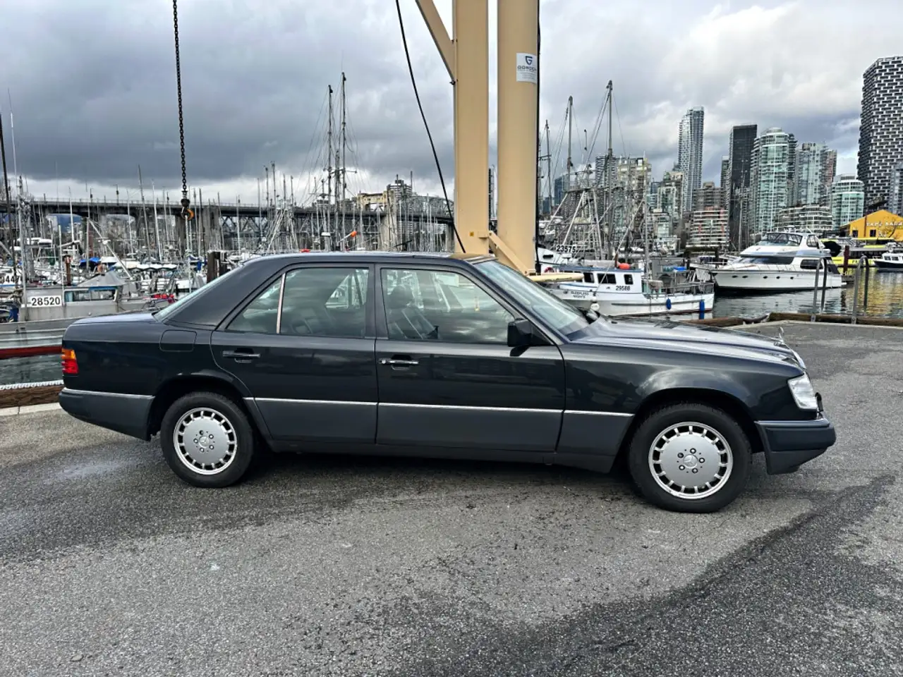 Mercedes-Benz 300 снимка Mercedes-Benz 300