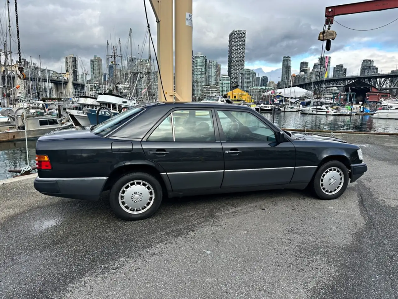 Mercedes-Benz 300 снимка Mercedes-Benz 300