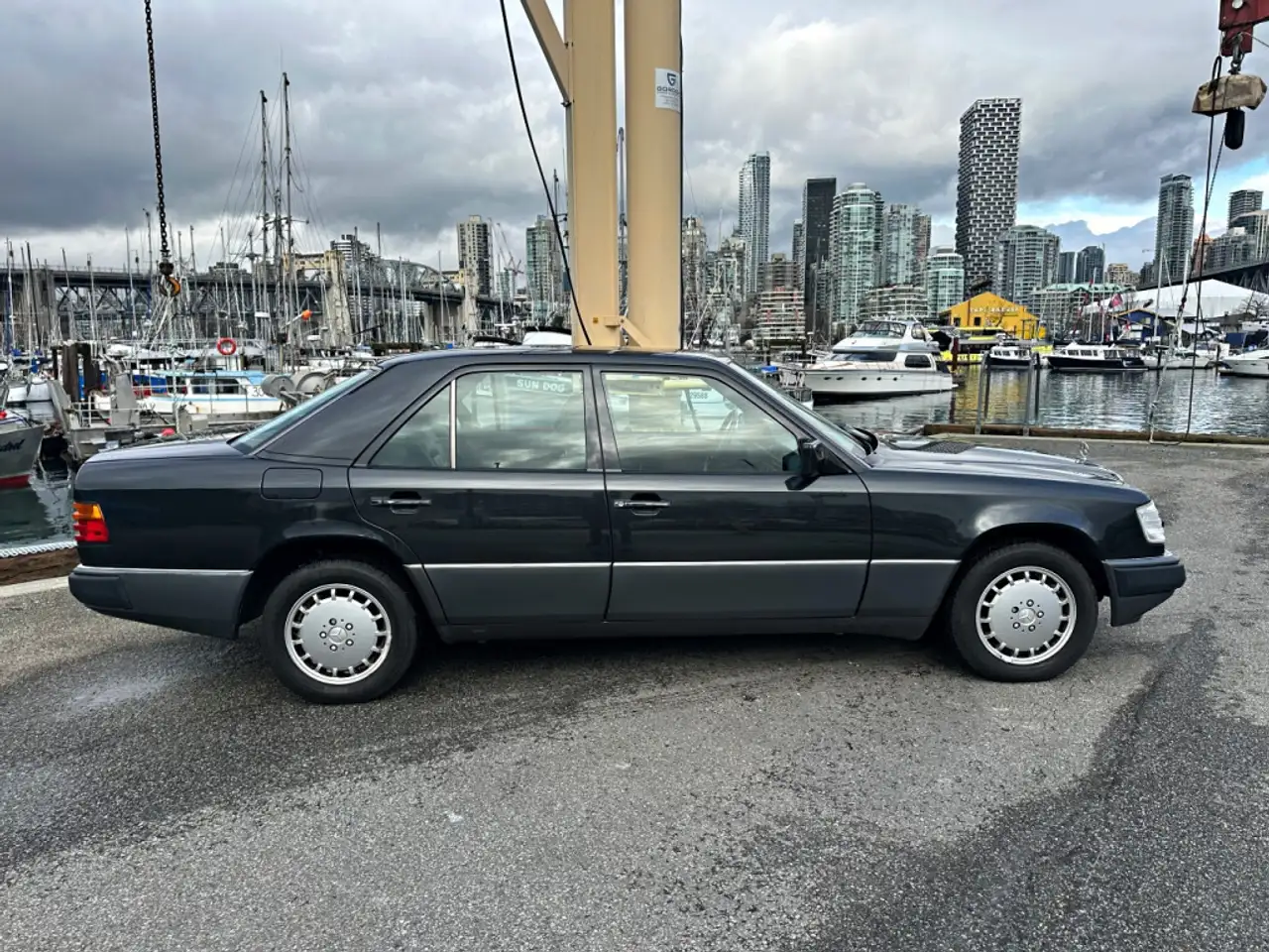Mercedes-Benz 300 снимка Mercedes-Benz 300