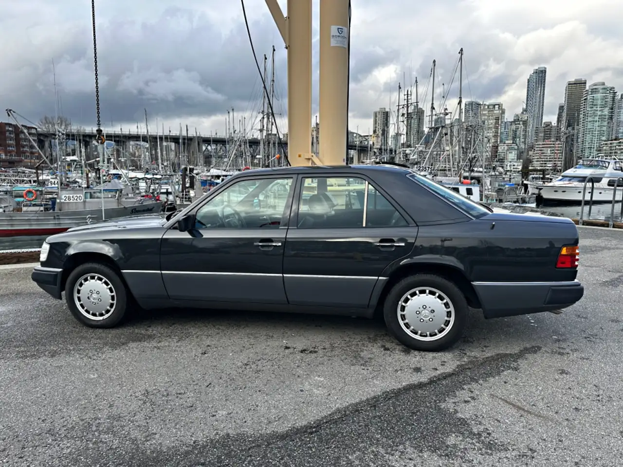 Mercedes-Benz 300 снимка Mercedes-Benz 300