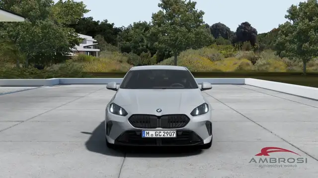 BMW 2 Series view 4