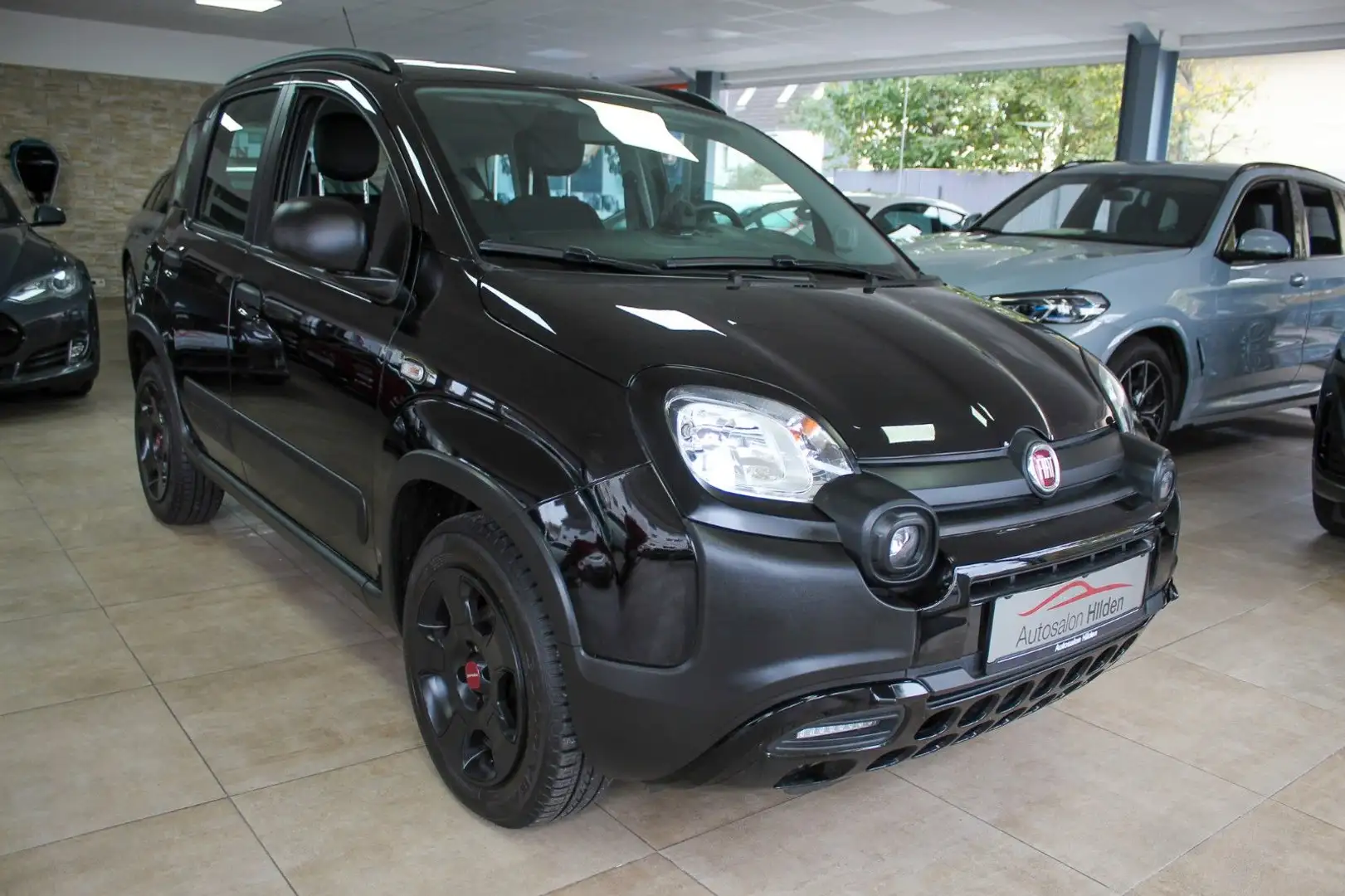 Fiat Panda 1.0 City Cross PDC Klima 1.Hand TÜV neu Schwarz - 1