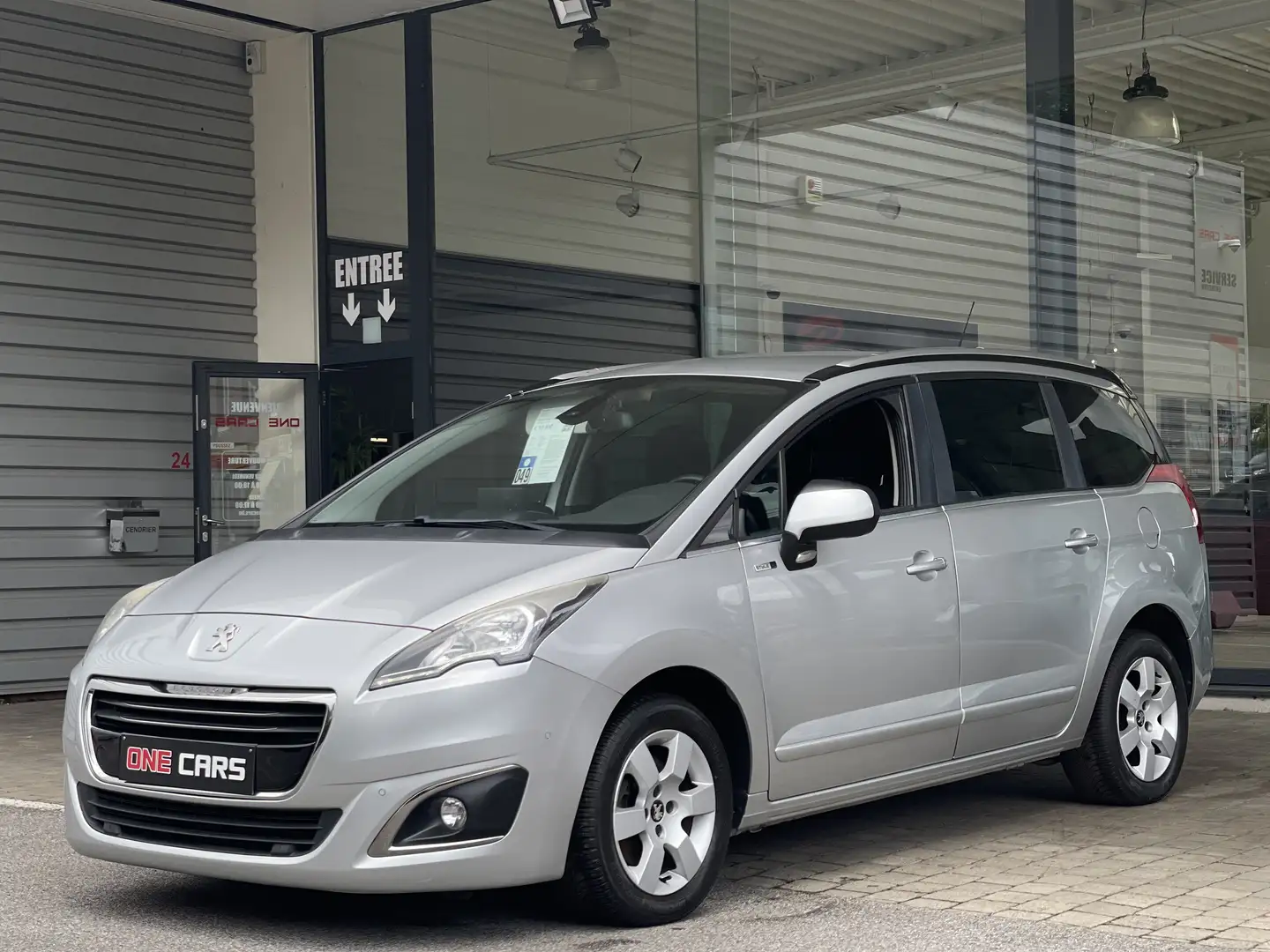 Peugeot 5008 1.6 HDi 115cv 7PLACES (EURO6) GPS-CLIM-GAR 1AN Gris - 1