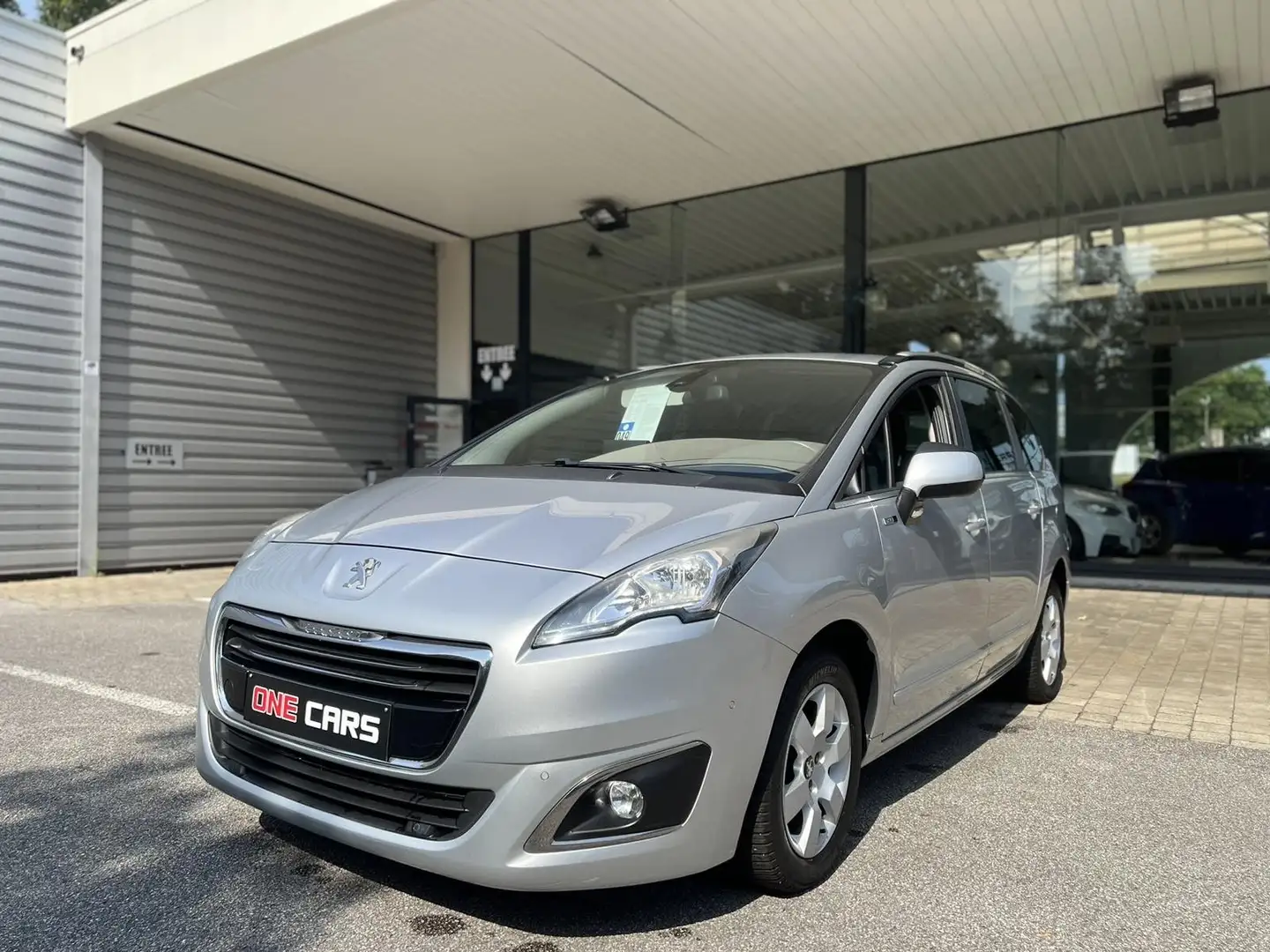 Peugeot 5008 1.6 HDi 115cv 7PLACES (EURO6) GPS-CLIM-GAR 1AN Gris - 1