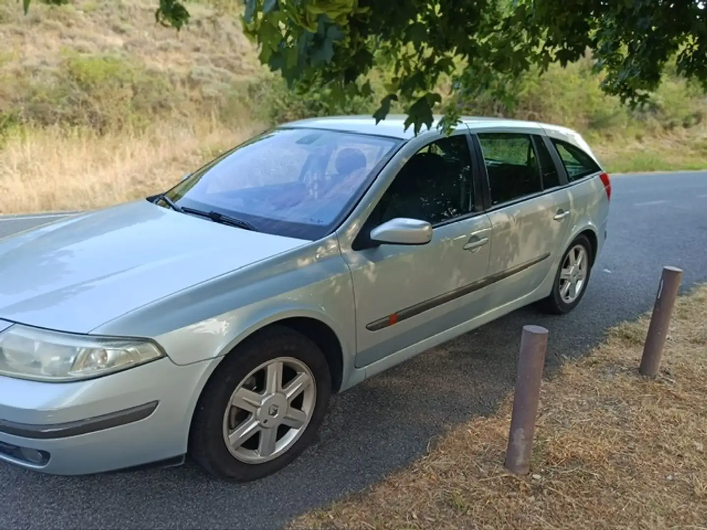 Renault Laguna Grand Tour 1.9DCI Privilege Gris - 2