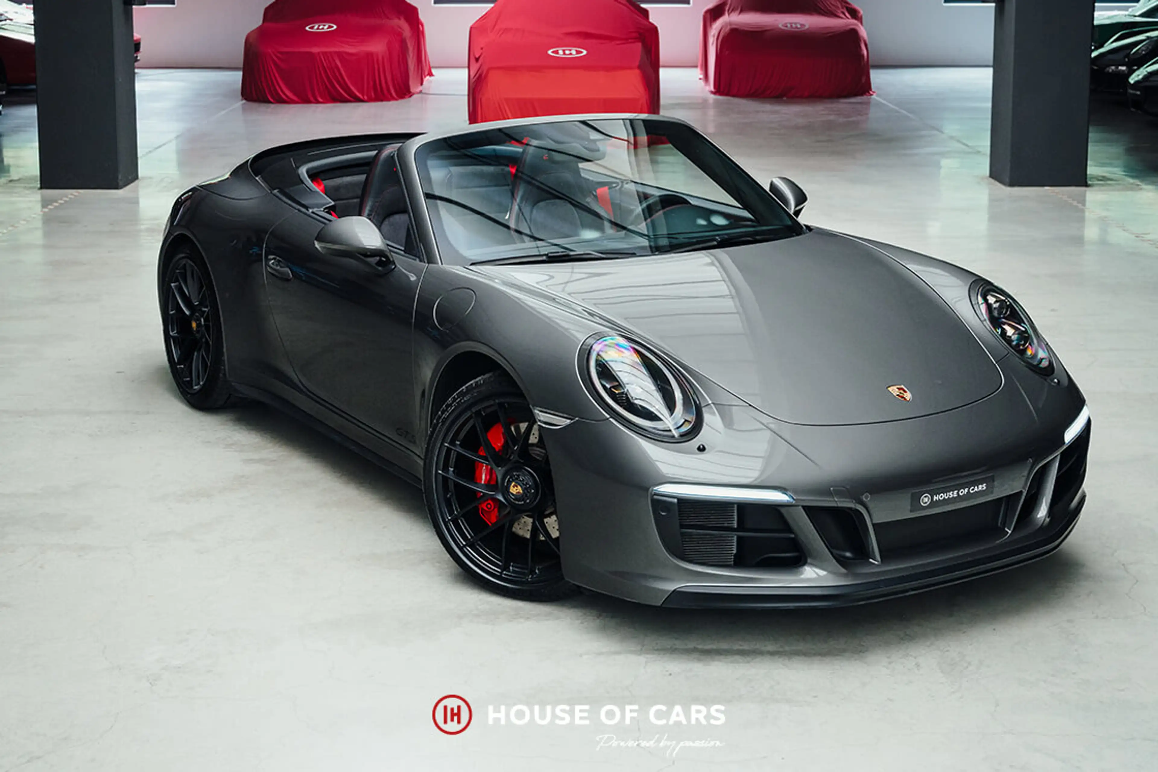 Porsche 991 .2 CARRERA 4 GTS CABRIOLET PDK AGATE GREY - PPF — photo 3