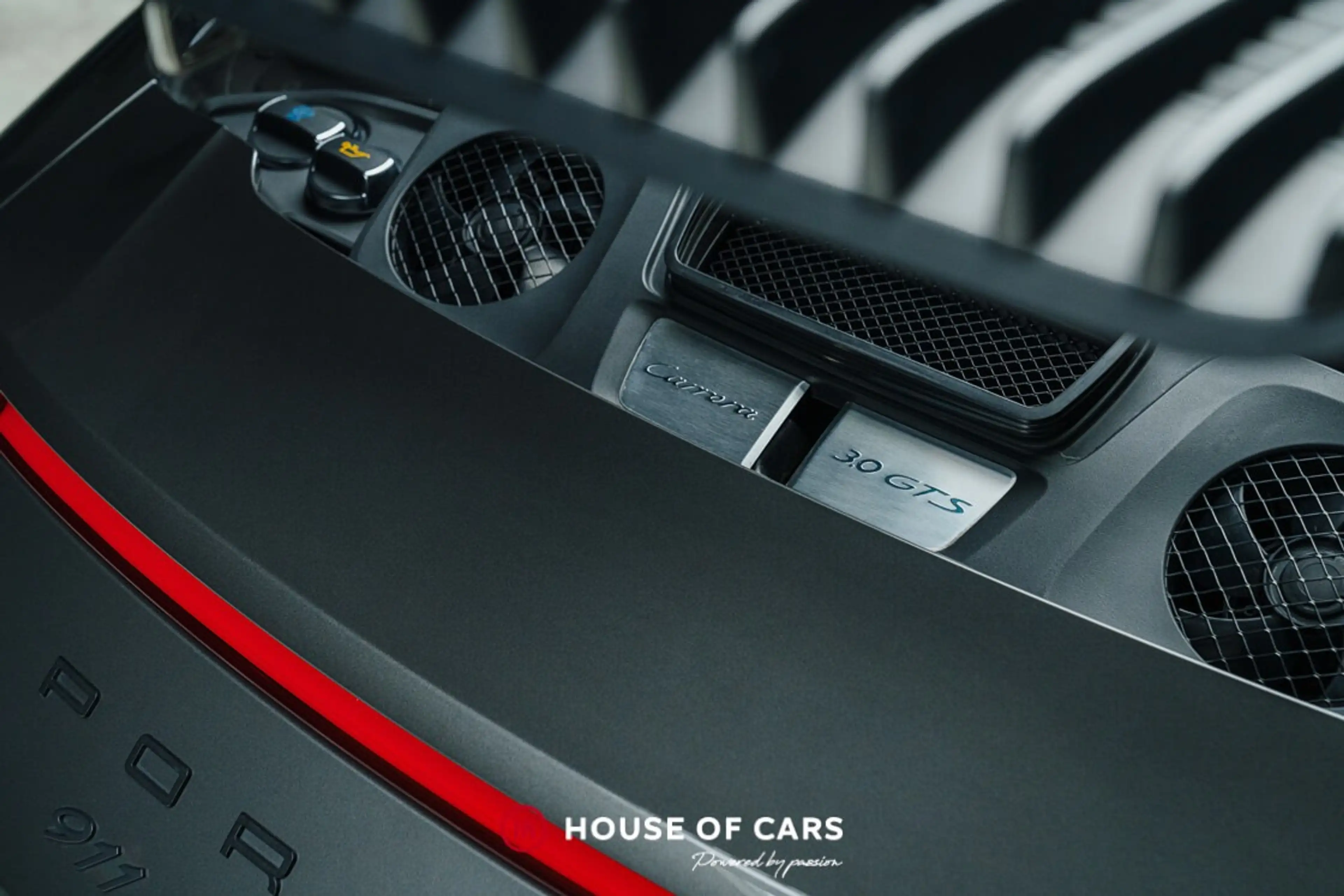 Porsche 991 .2 CARRERA 4 GTS CABRIOLET PDK AGATE GREY - PPF — photo 12