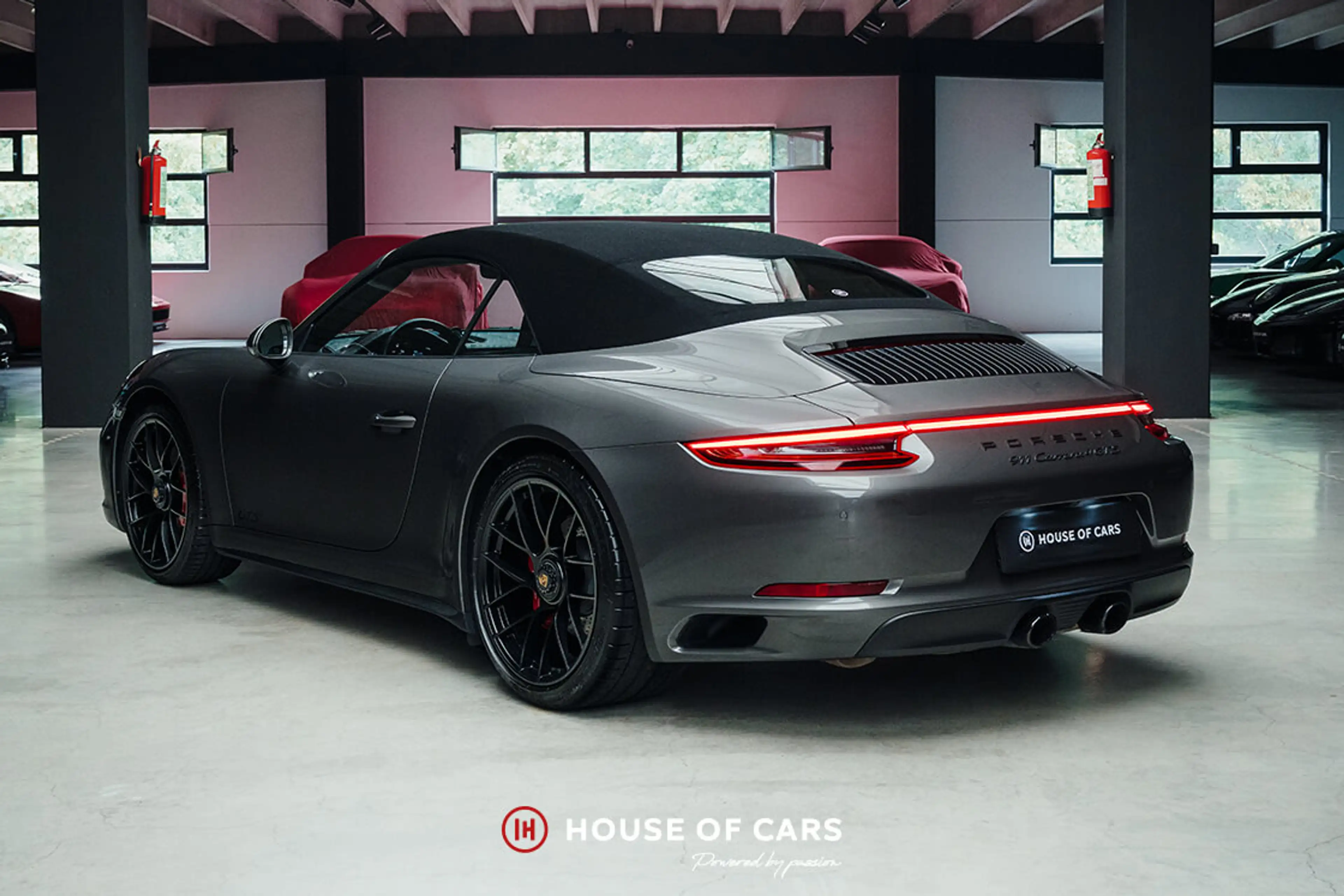 Porsche 991 .2 CARRERA 4 GTS CABRIOLET PDK AGATE GREY - PPF — photo 8
